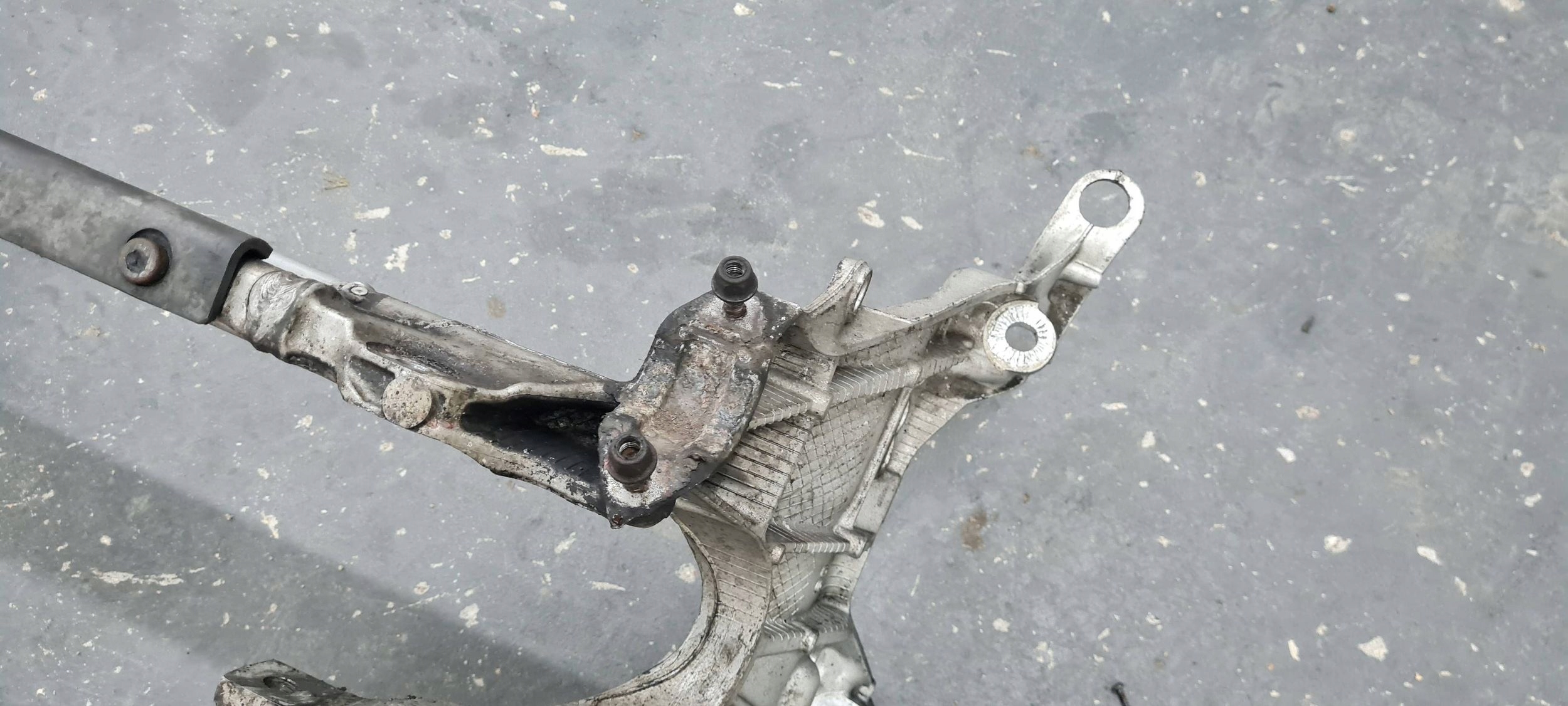 A5 8T LIFT axle beam axle beam sider subframe below engine 8K0399315G A4 B8