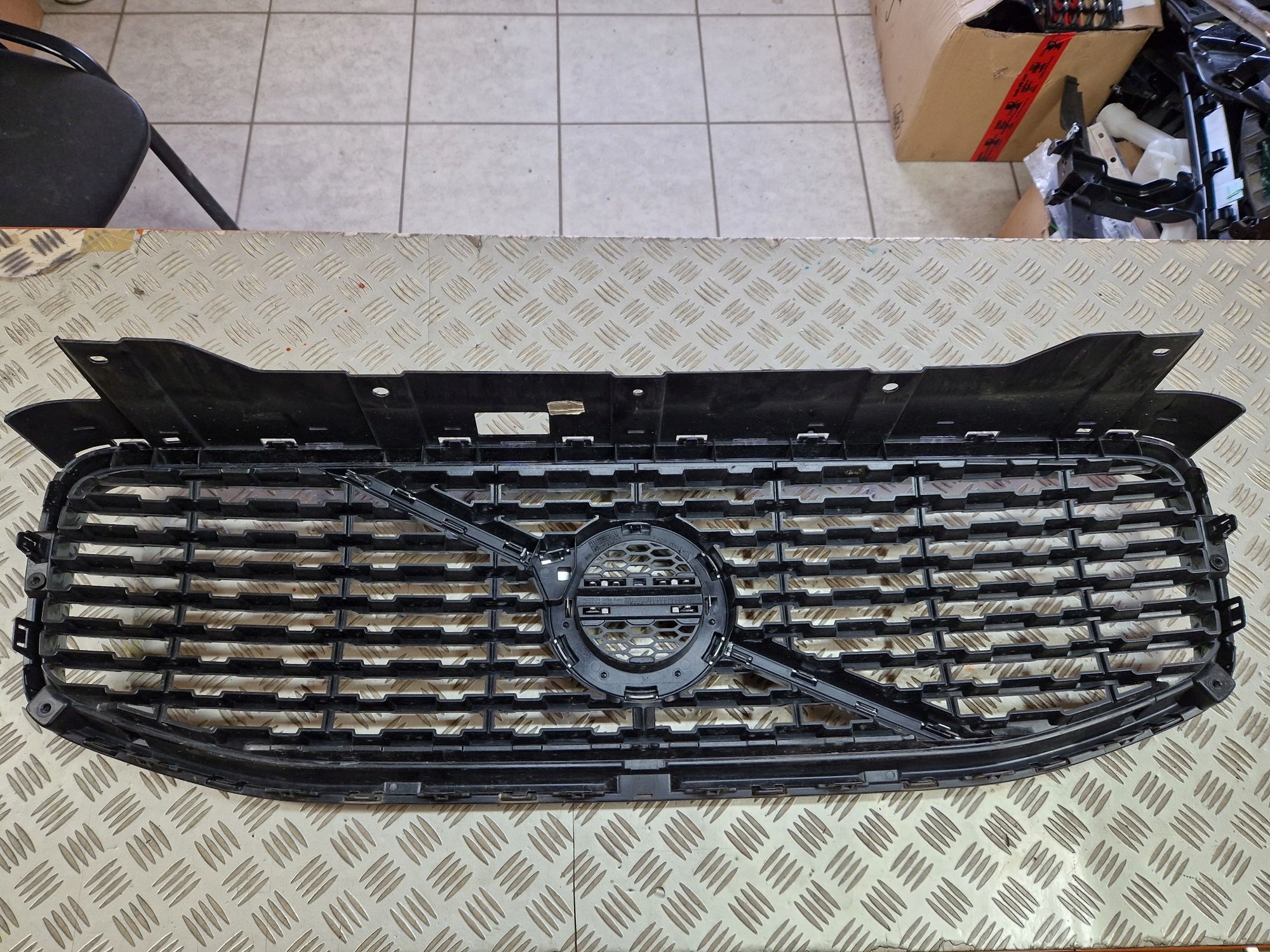 GRILLE VOLVO XC60 II R-DESIGN 2017R->
