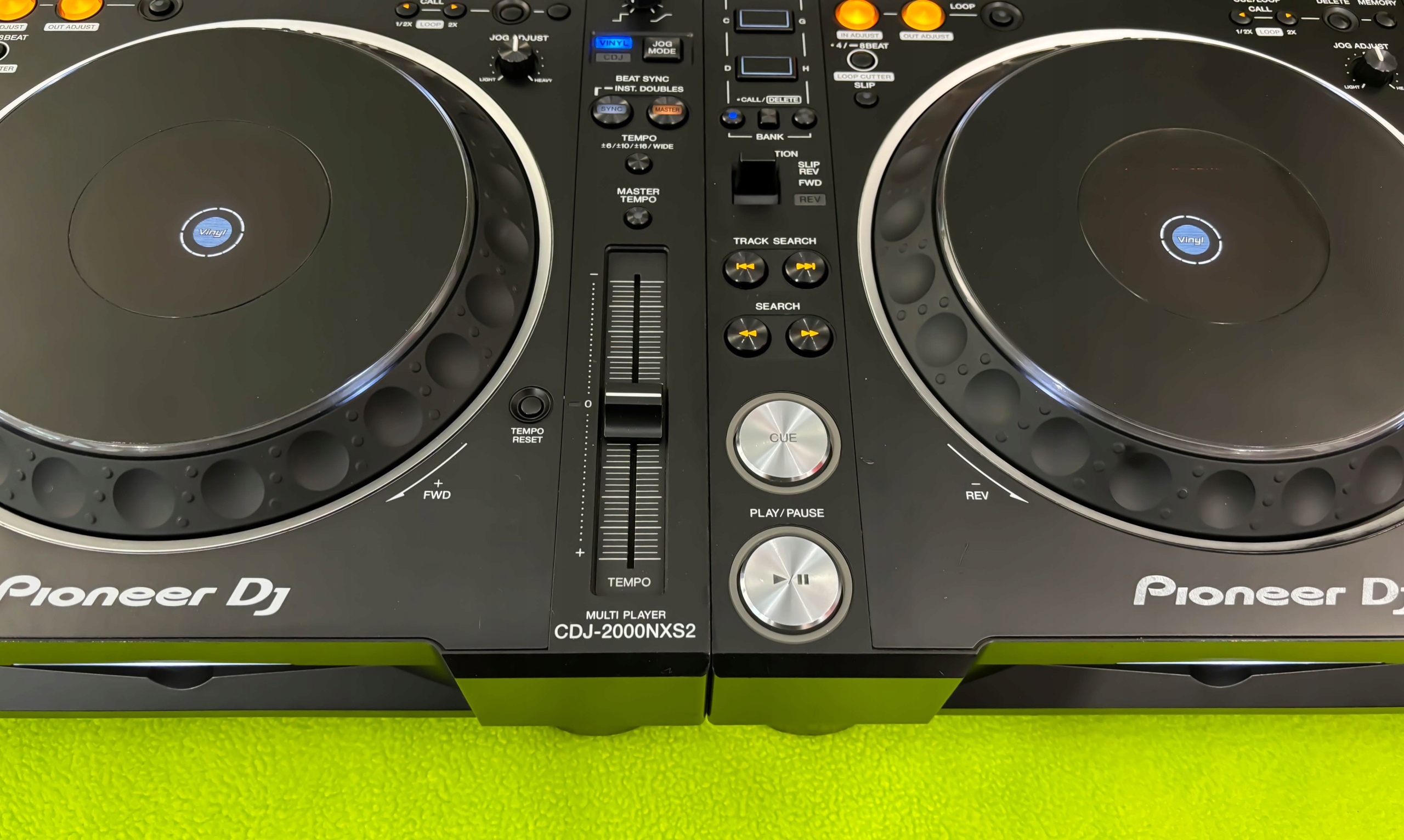 Pioneer CDJ-2000 2台 pioneer-cdj-2000-pair-