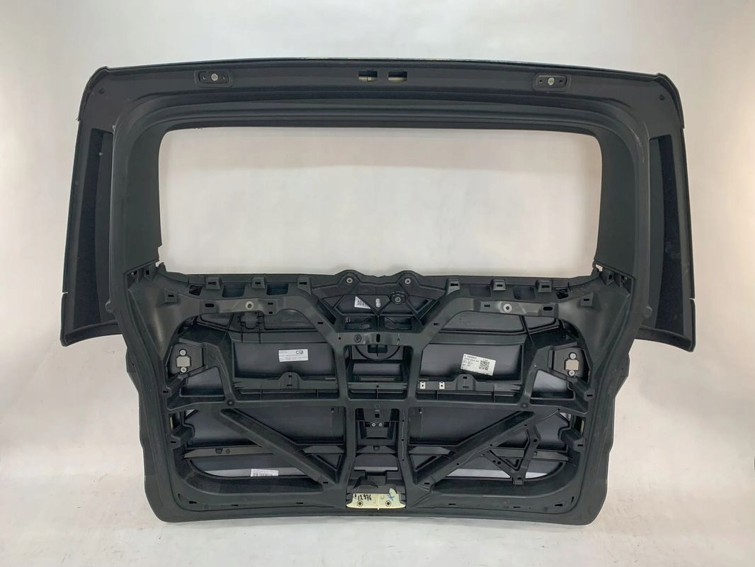 Volkswagen T7 Multivan 22r boot door rear VW t 7 2022