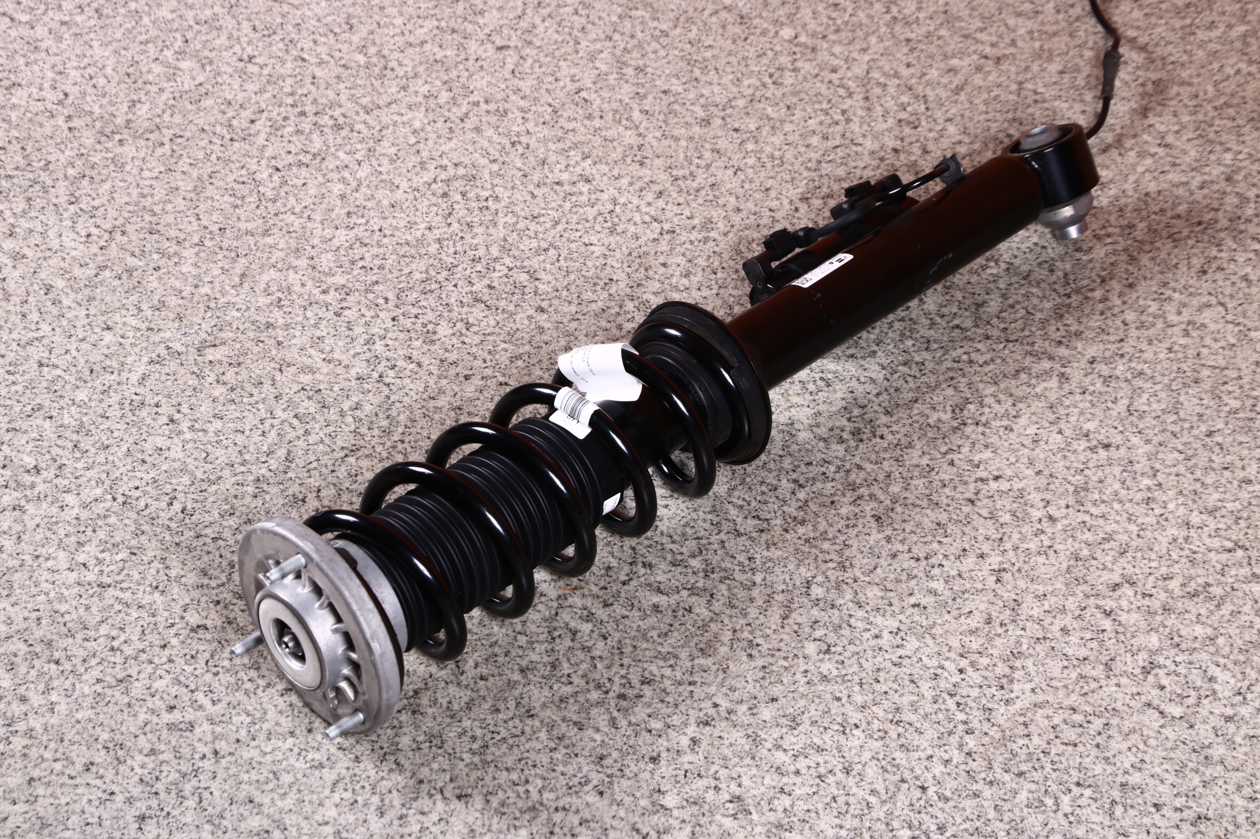 BMW 8 G16 shock absorber right rear part rear VDC 6878128