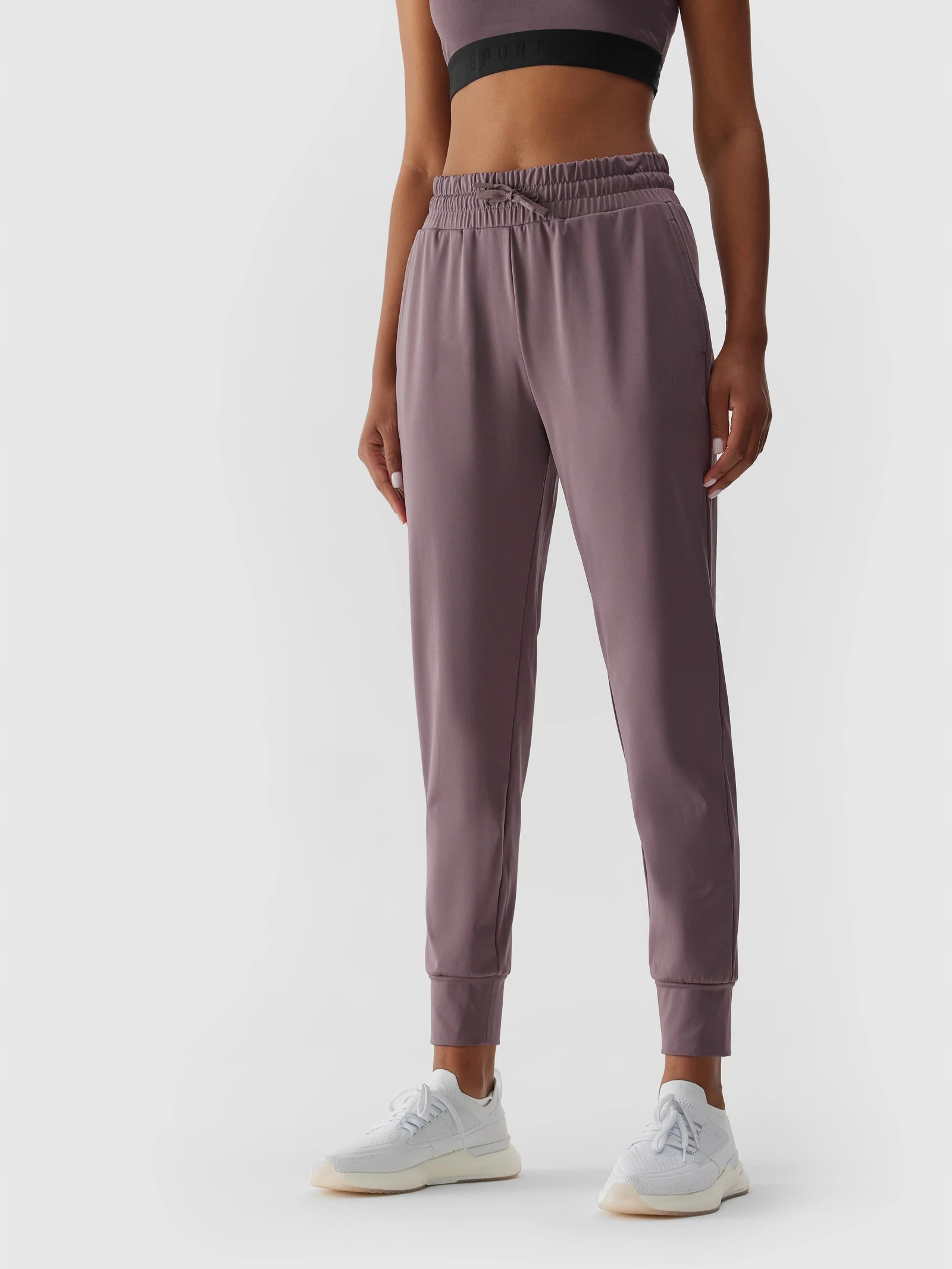 4F SPODNIE TRENINGOWE DAMSKIE SZYBKOSCHNĄCE EAN (GTIN) 5904698521623