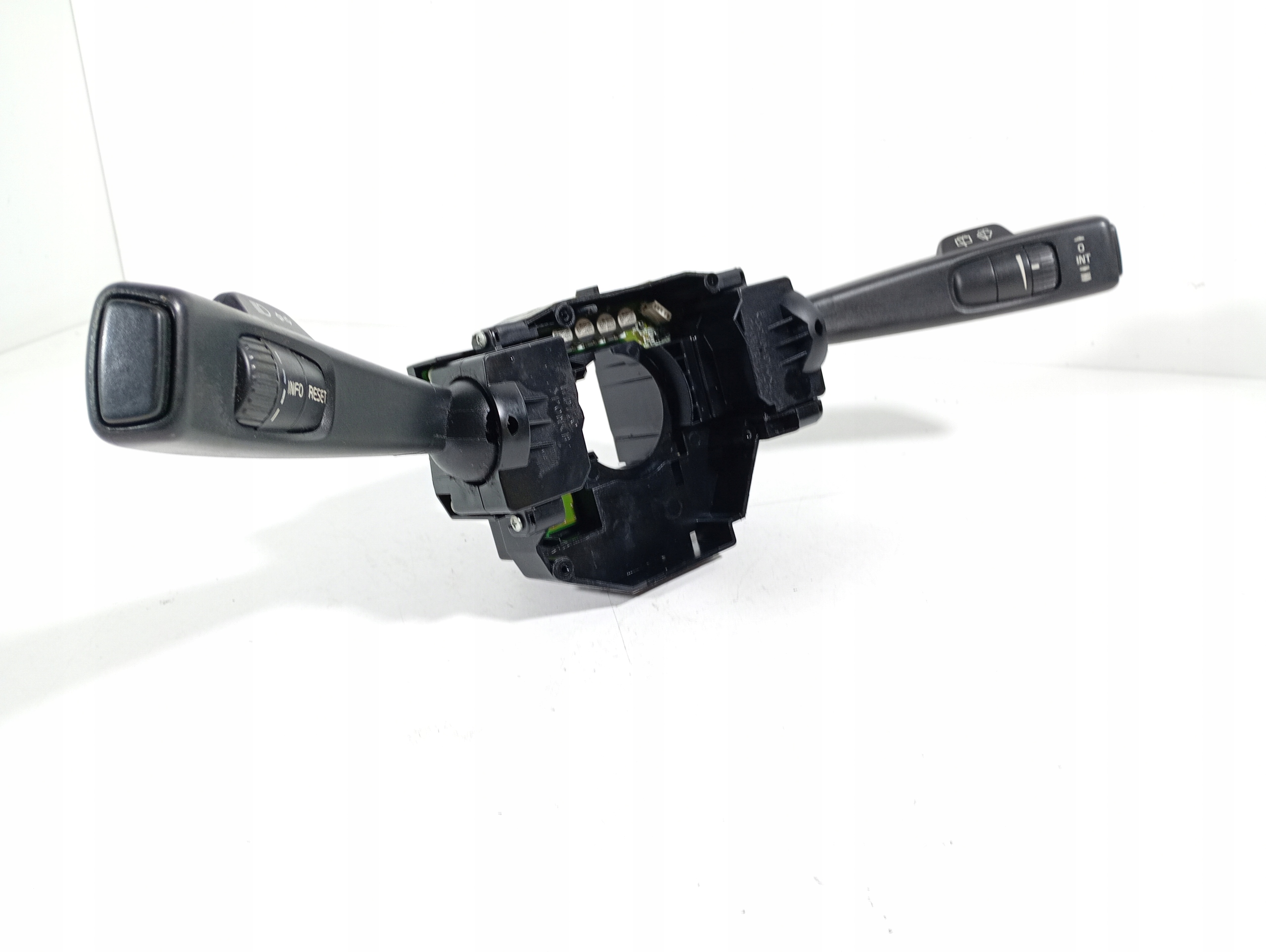 Volvo V50 S40 04-12 interrupteur commande levier commodo sous volant feux OE P30773146