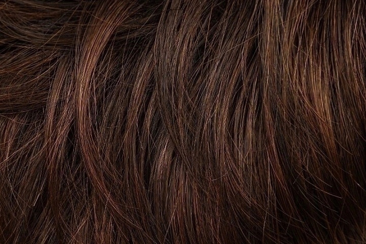 Peruka Syntetyczna CHRISTINA Kolory Naturalny Marka Rokoko