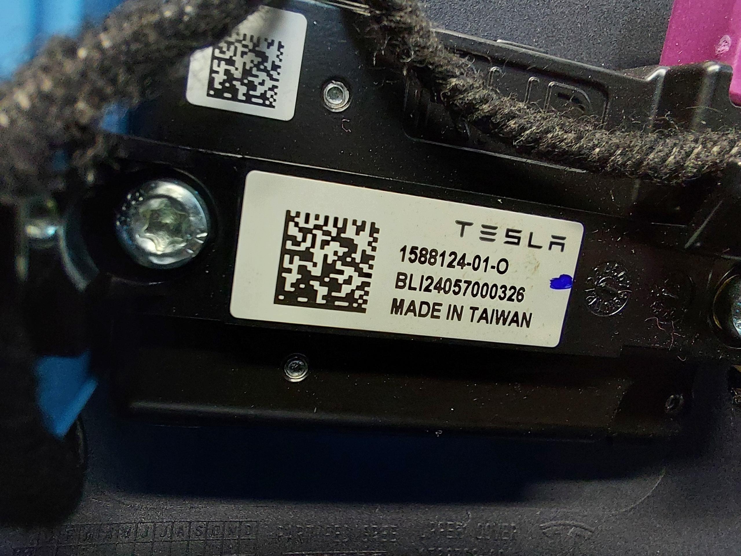 TESLA MODEL Y 2024r KAMERA cabs 1588124-01-0