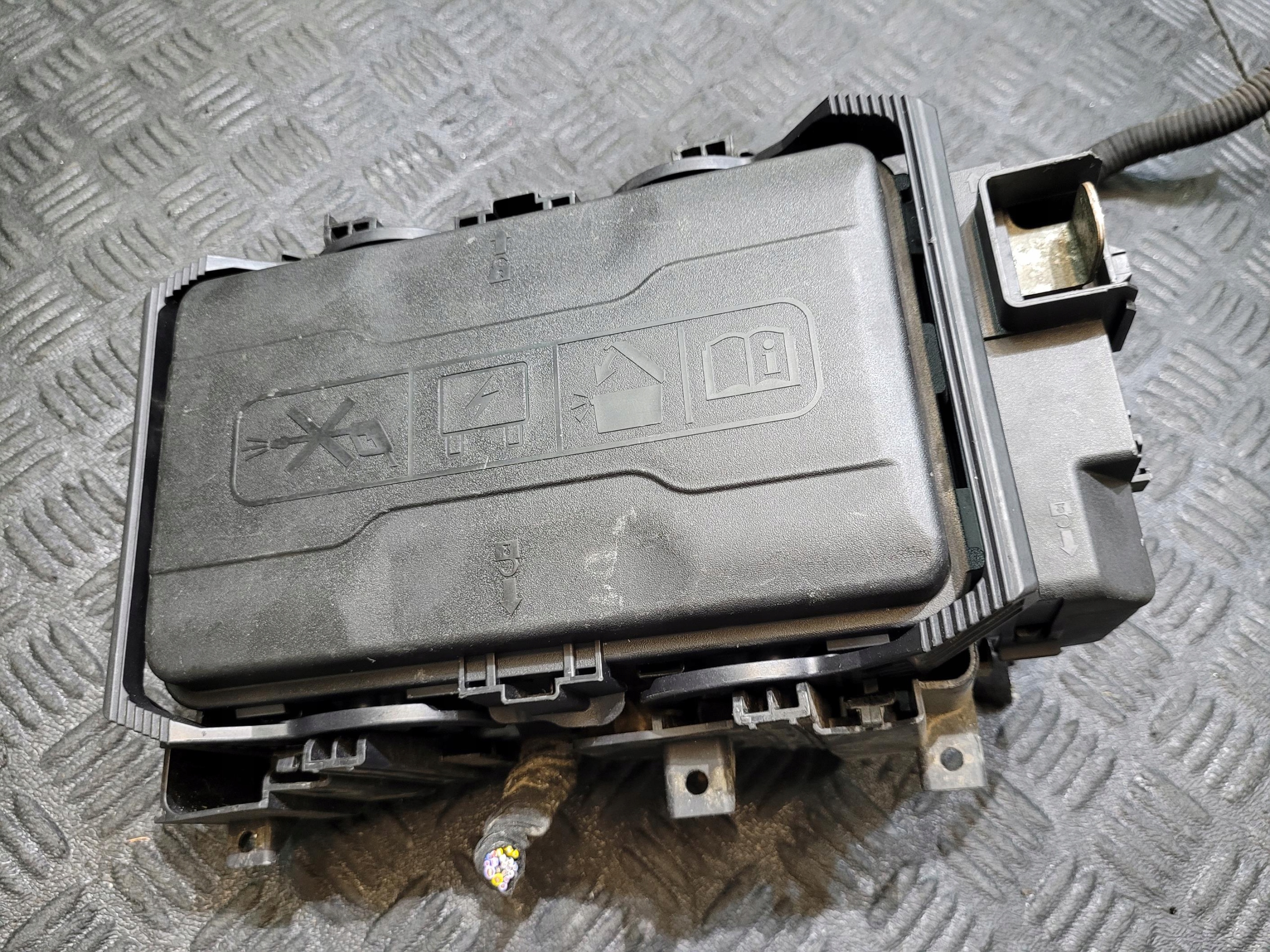 Module fusibles 39116626 OPEL INSIGNIA B 1.6 D CDTI
