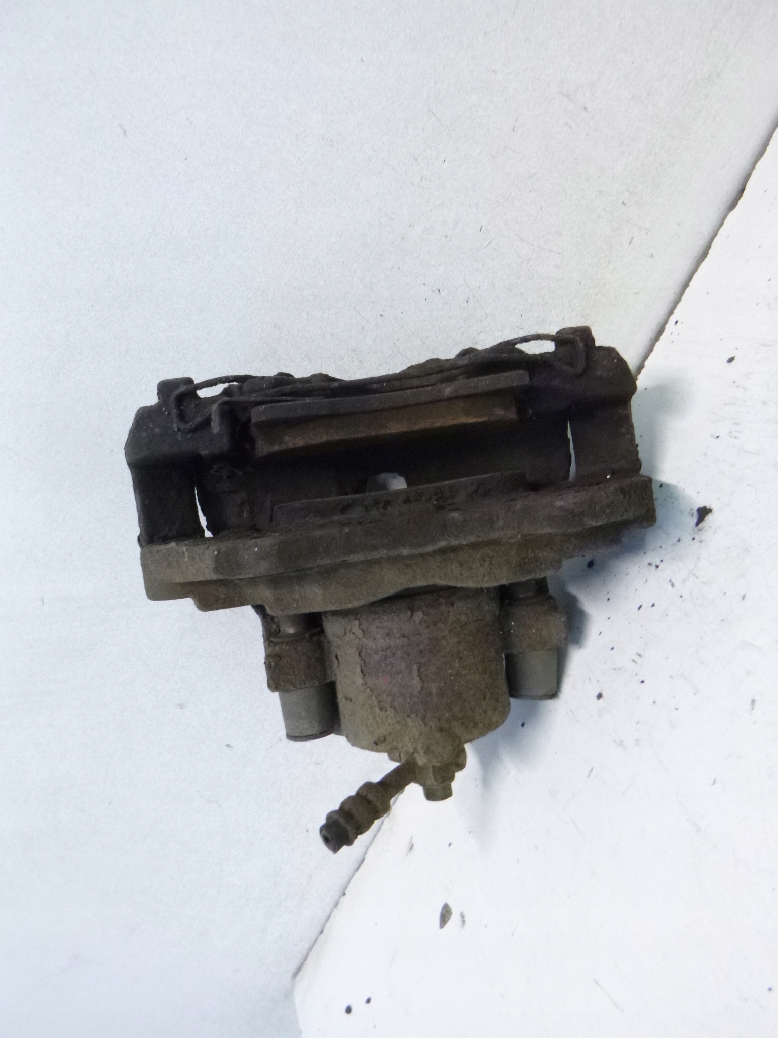 caliper brake front Opel Combo C 1.3CDTi 02r.