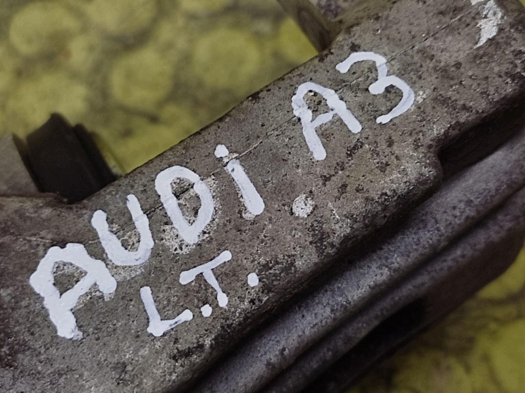 AUDI A3 8L caliper brake left rear part