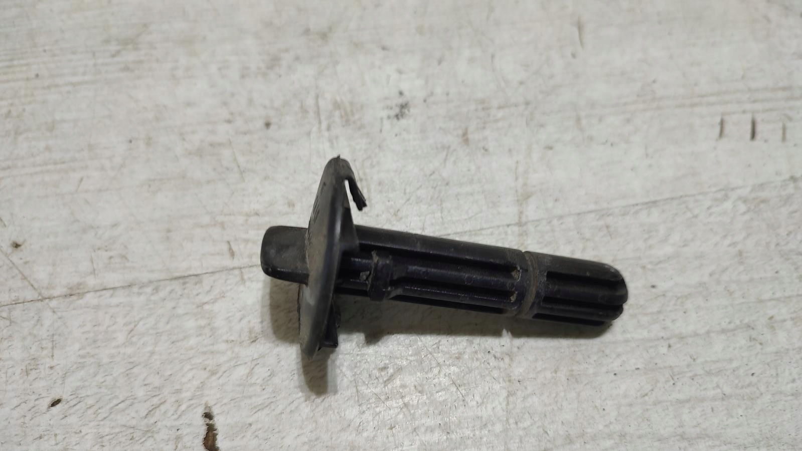 staffa radiatore 1.5 DCI Renault Captur