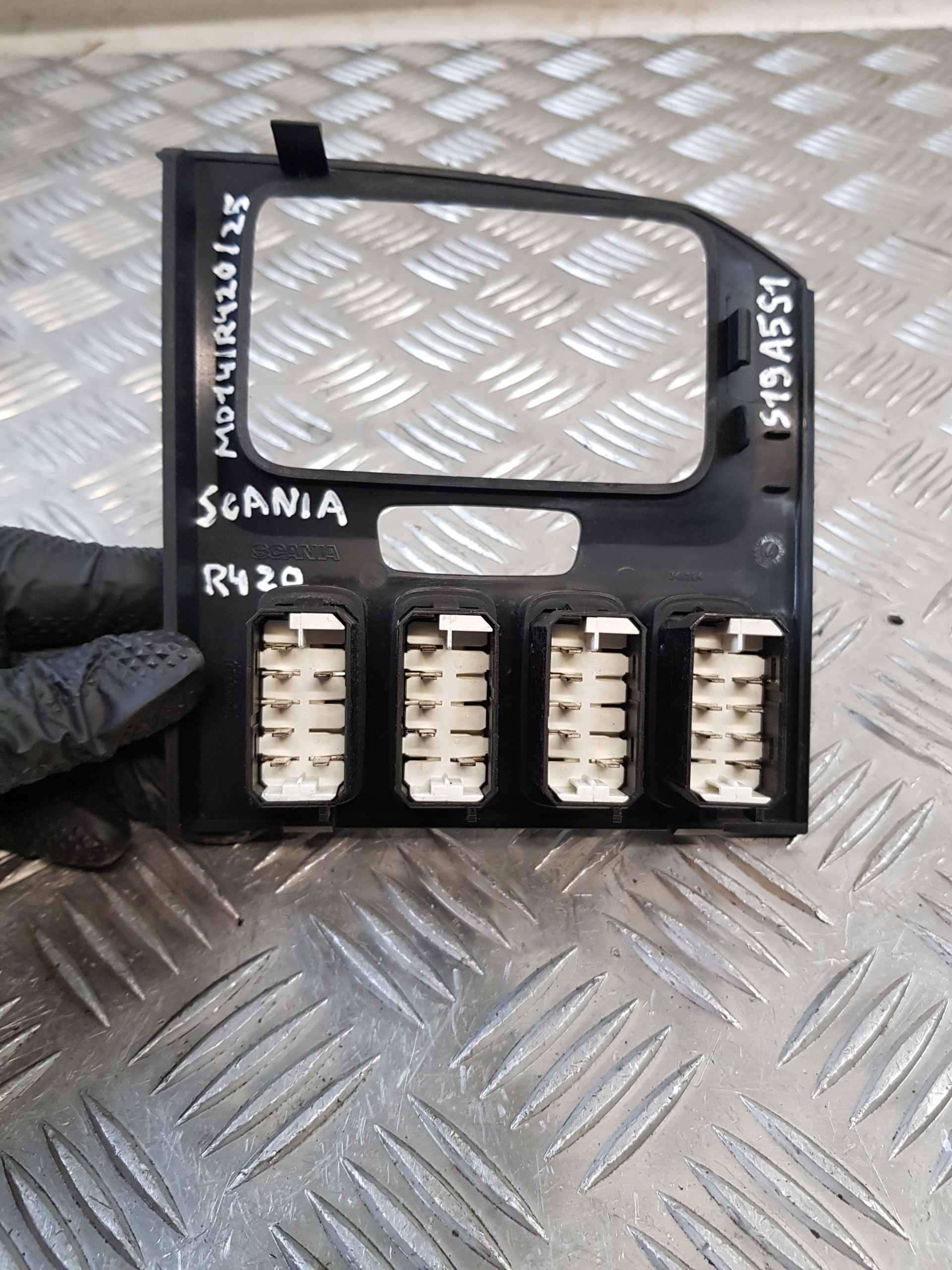 control panel controls 1868289 SCANIA R420