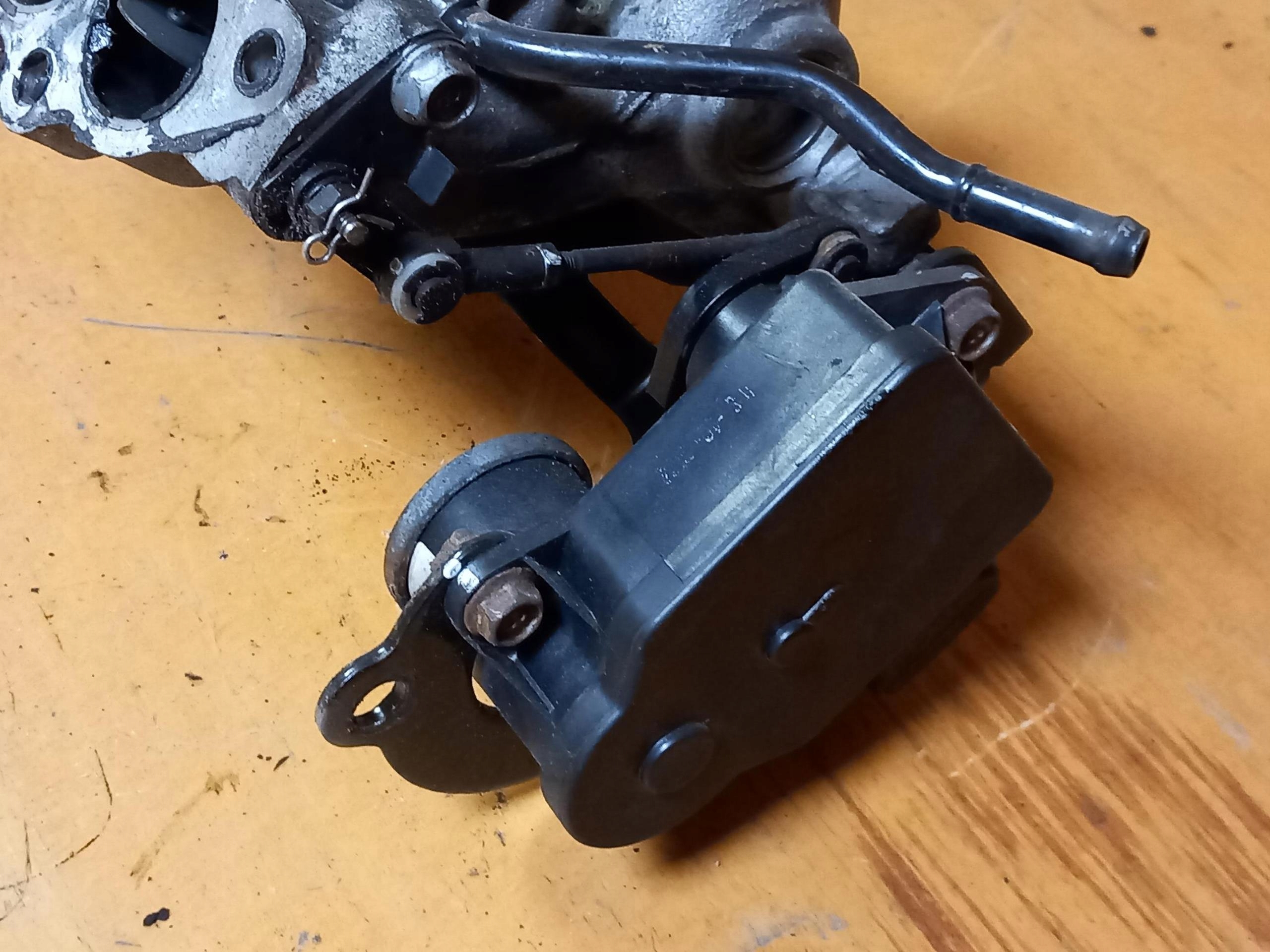 intake manifold KIA CEED and 1.6 CRDi 126KM 28320-2A400 06-12