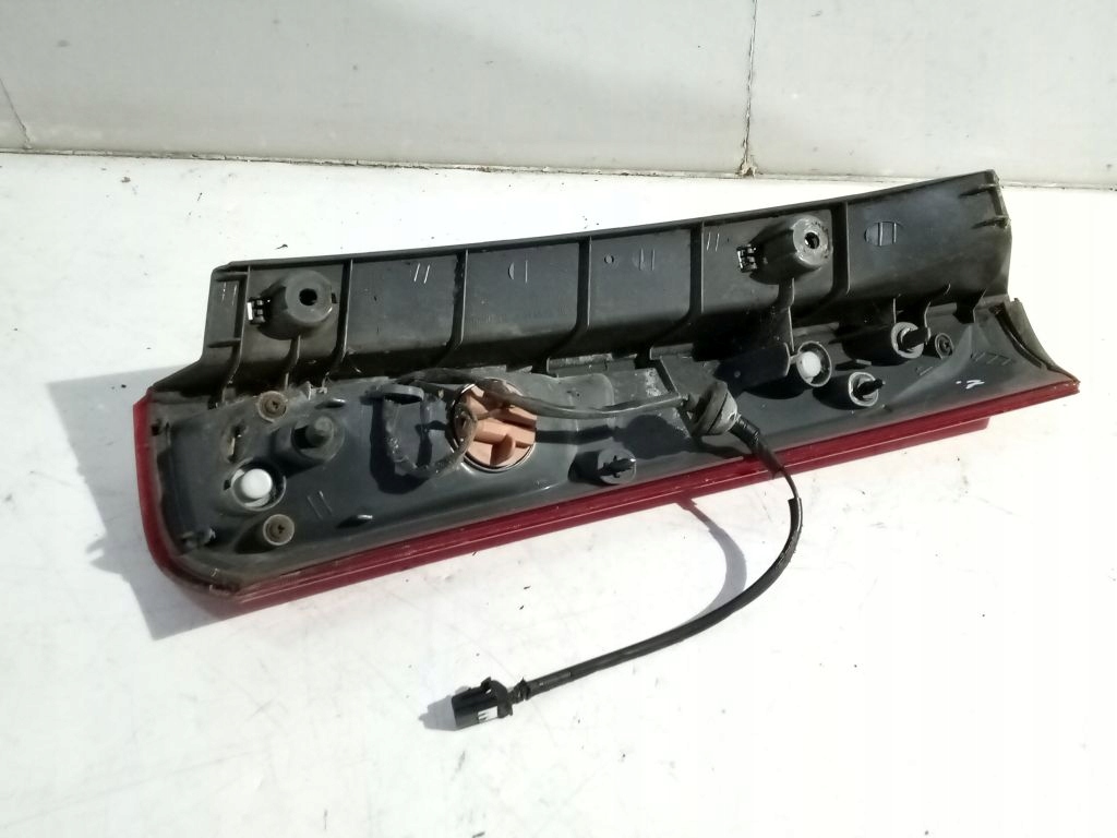 Kia Ceed and 1 kombi light left rear part rear upper