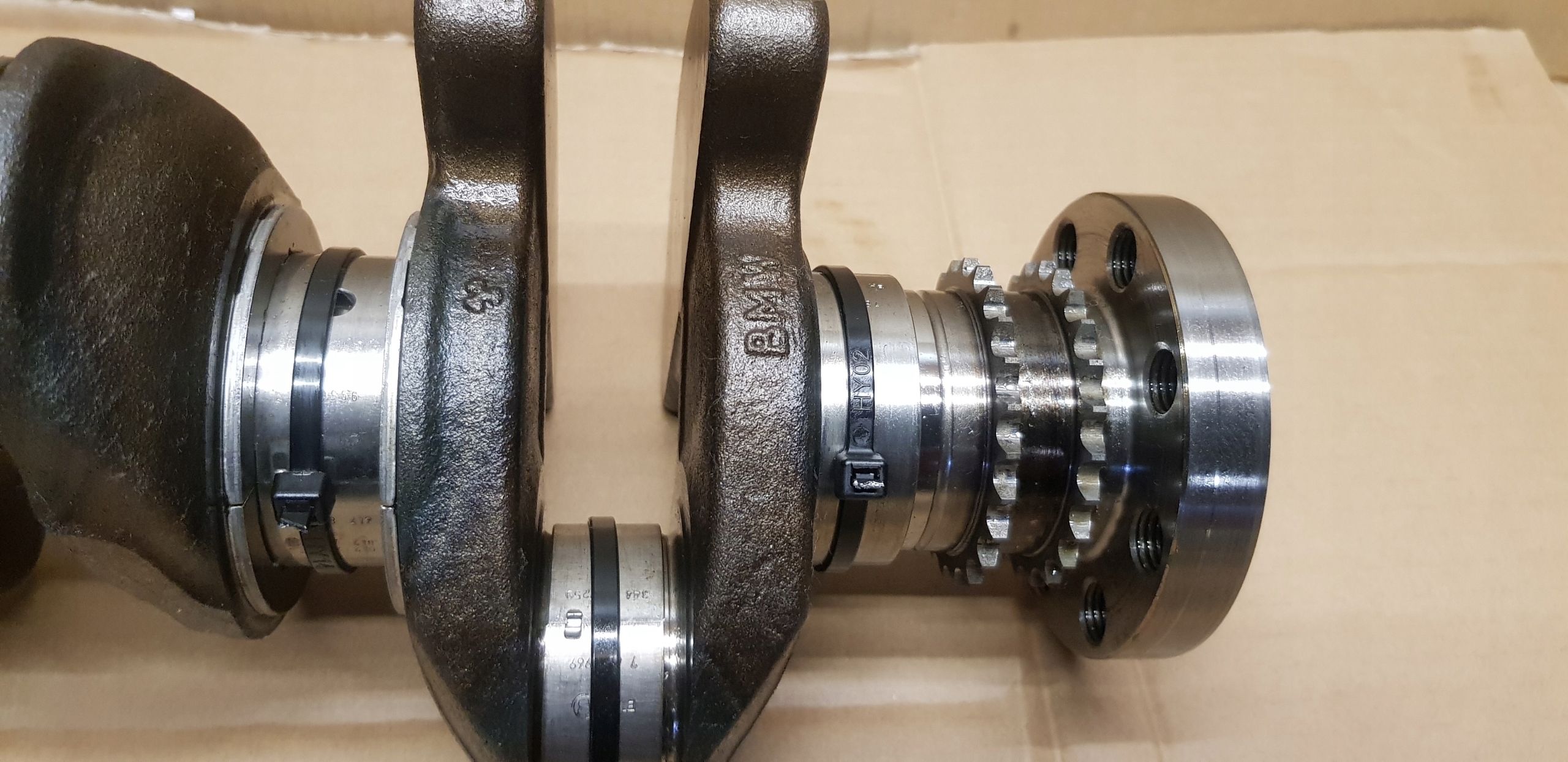 BMW F20 1.5T B38B15A WAŁ KORBOWY NOMINALNY PANEWKI Producent części BMW OE