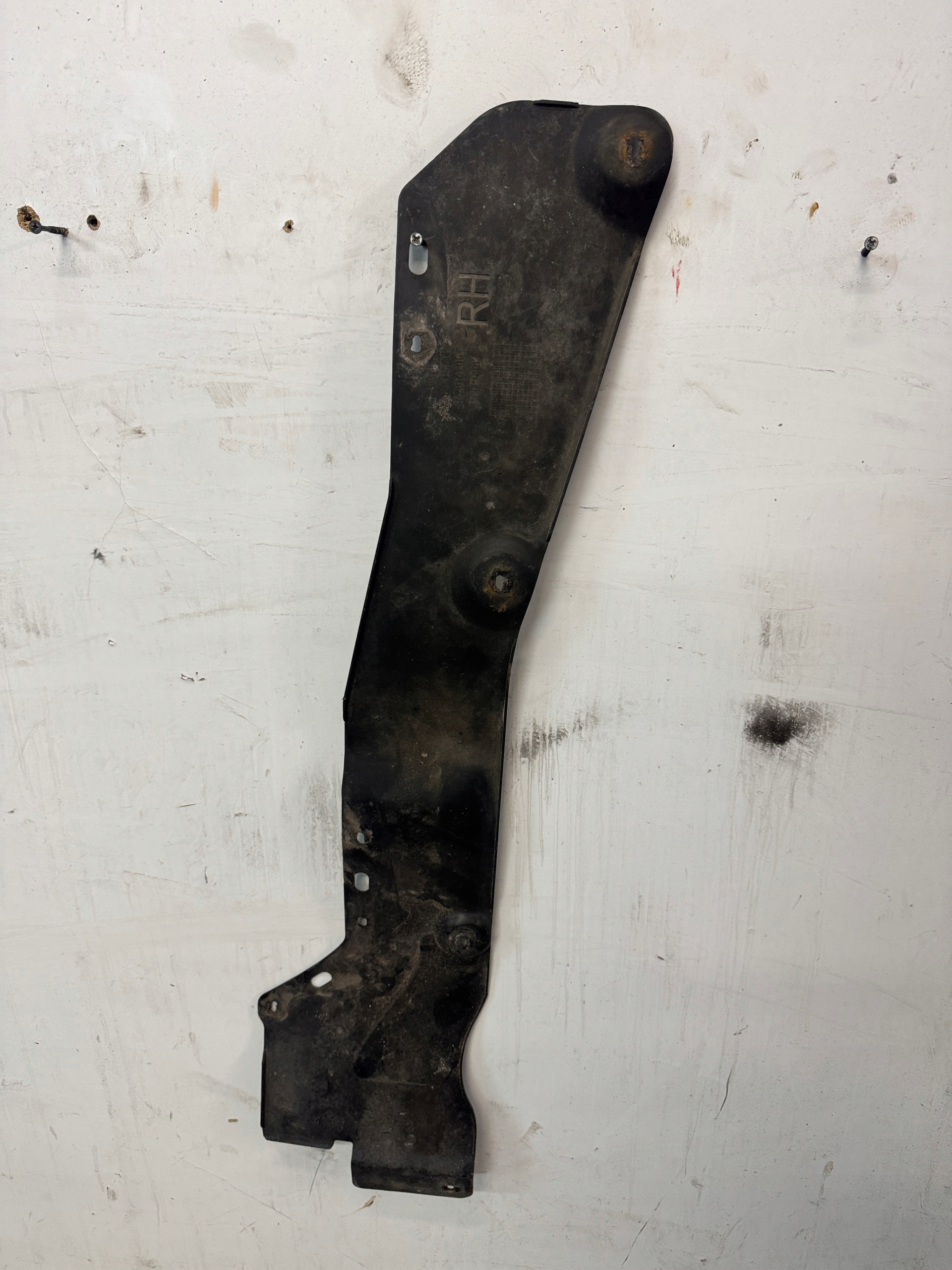 OPEL ASTRA K 5 right lower motor cover original 39026302