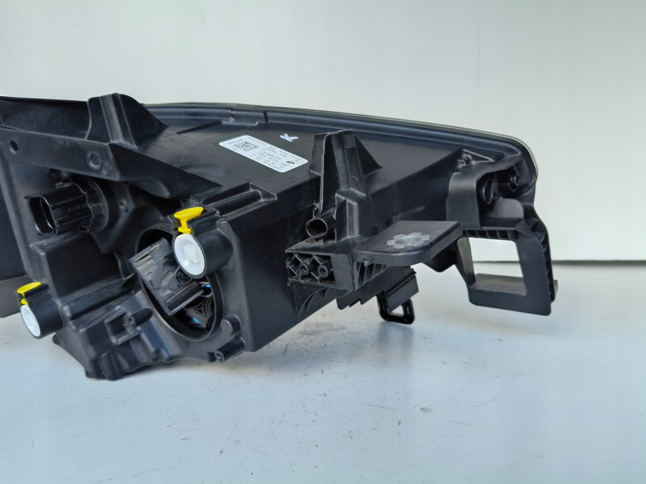 light left REFLEKTOR SEAT CUPRA BORN 10E 21- FULL LED