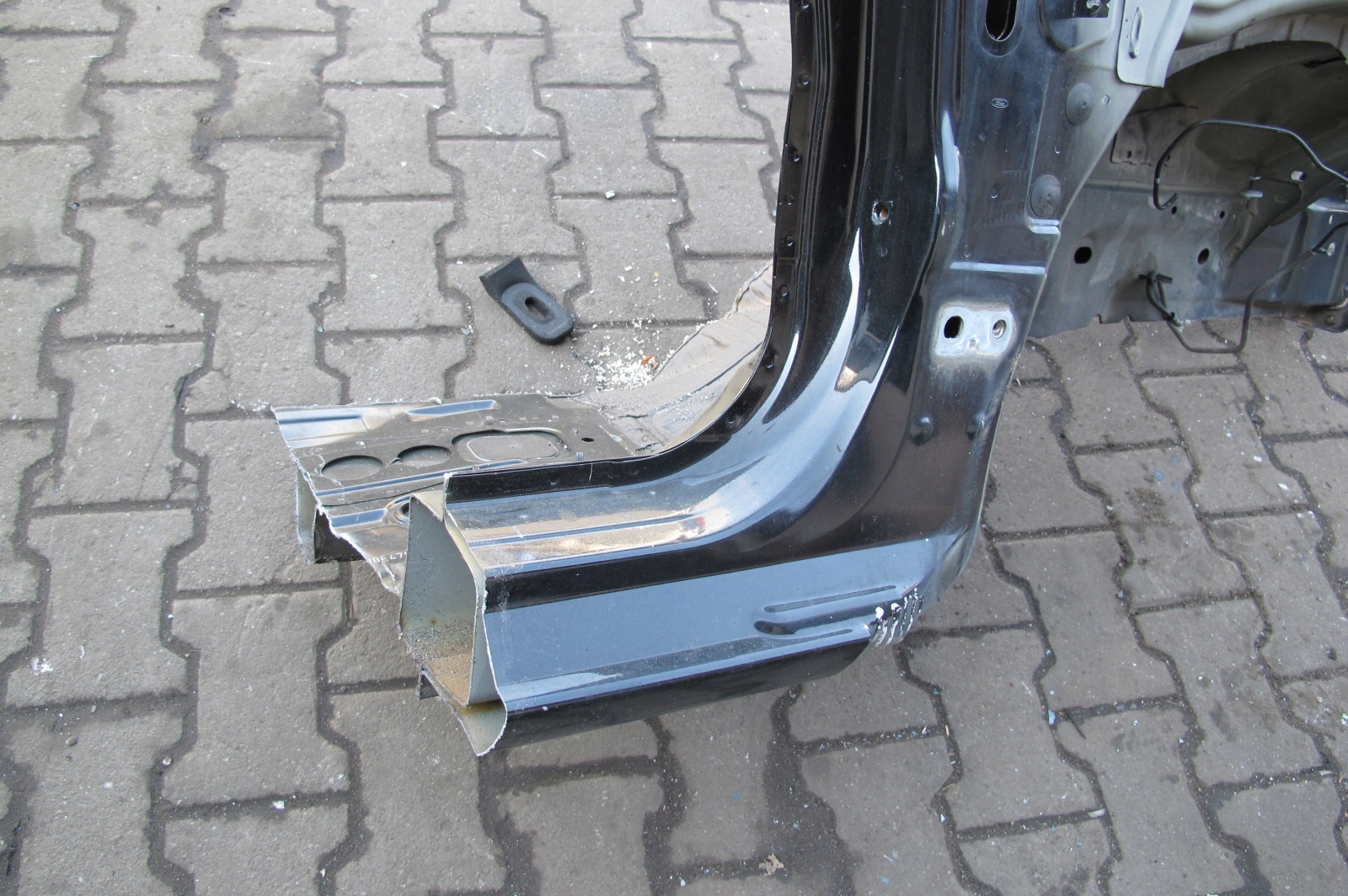 FORD FIESTA MK7 JA8 08- quarter quarter right front front D9