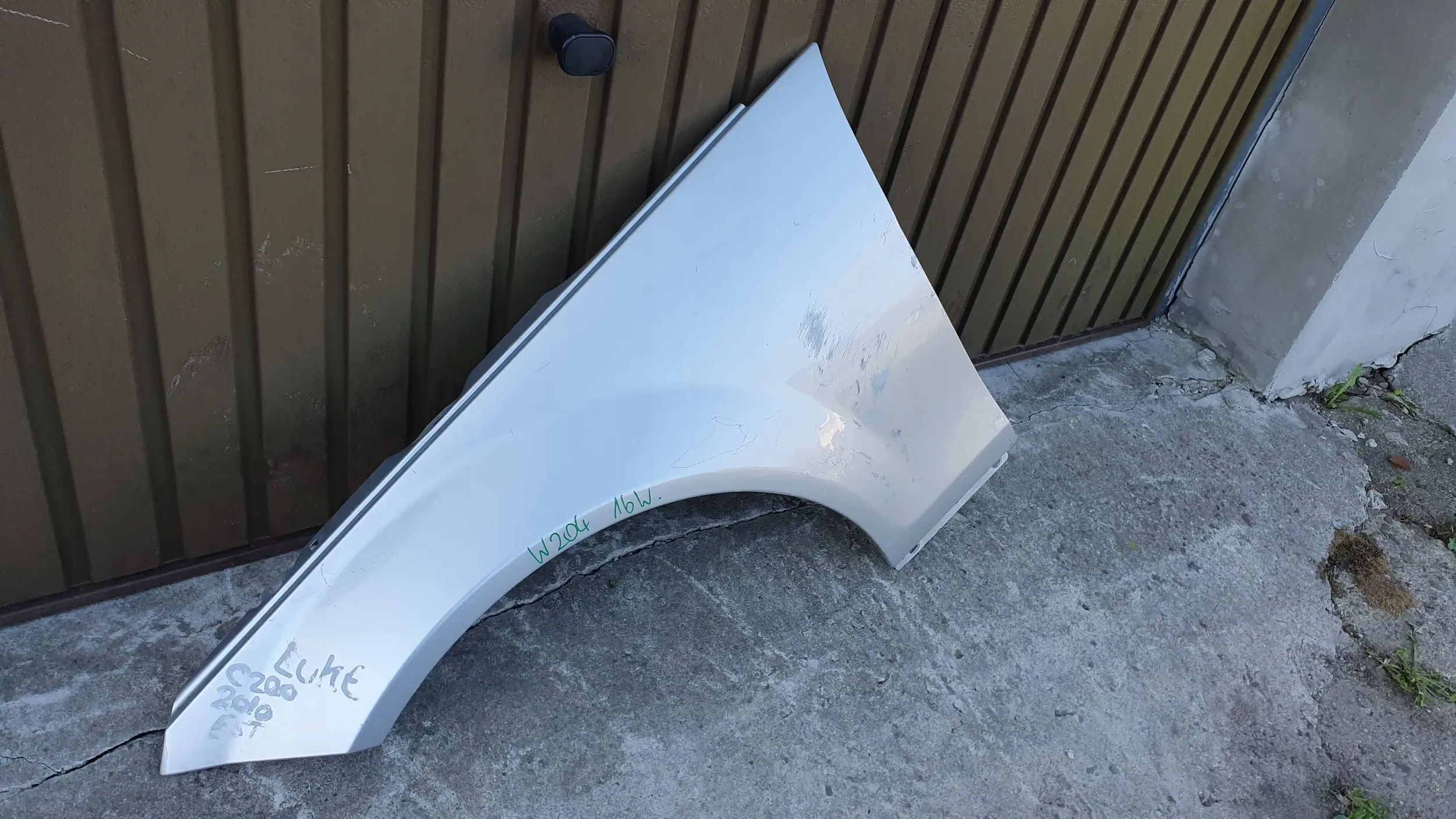 Mercedes-Benz C klasa 204 W204 07-15 left fender front front $