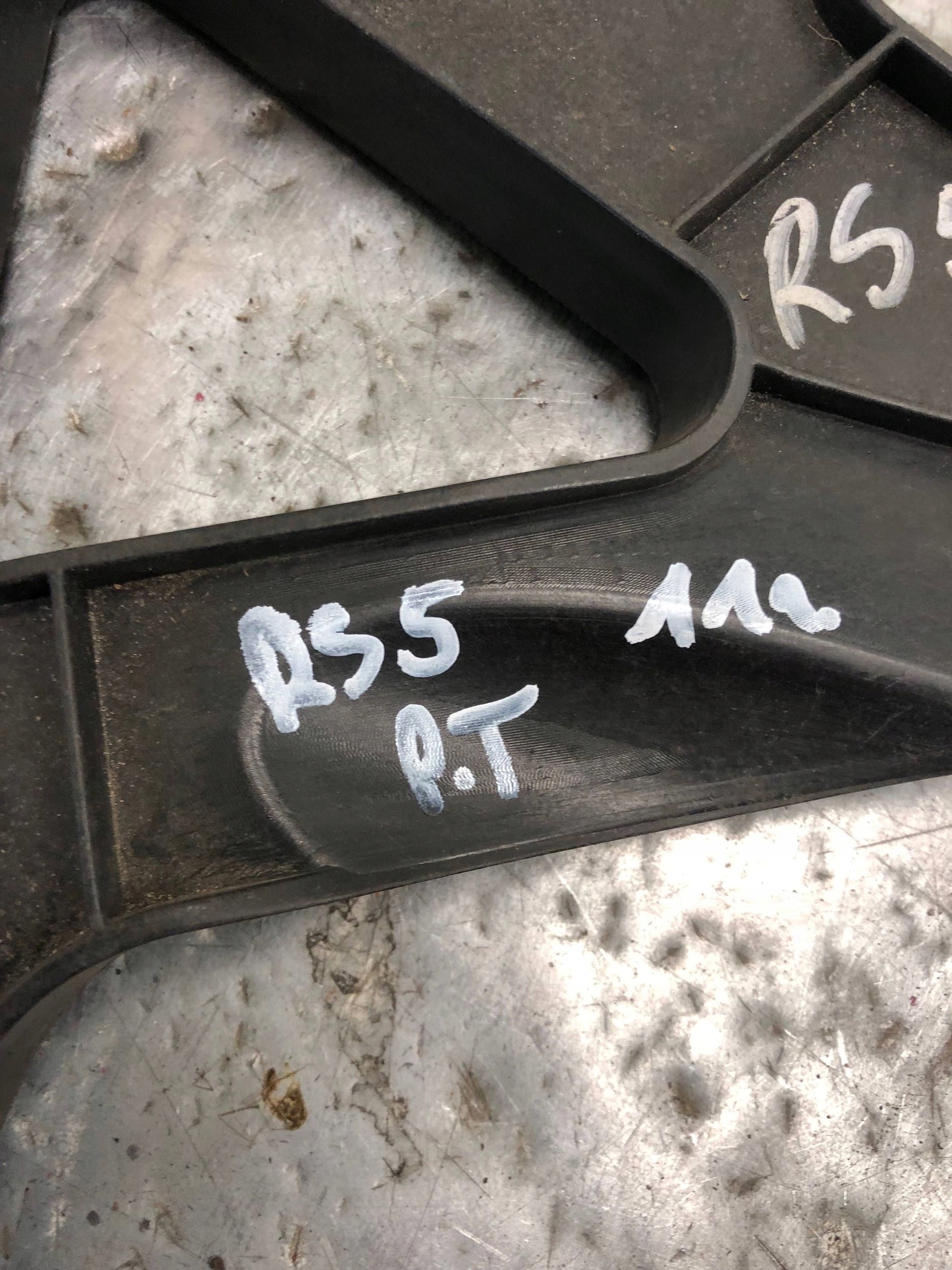 bumper bracket right rear part AUDI RS5 8T 8T0807454B 8T0807890