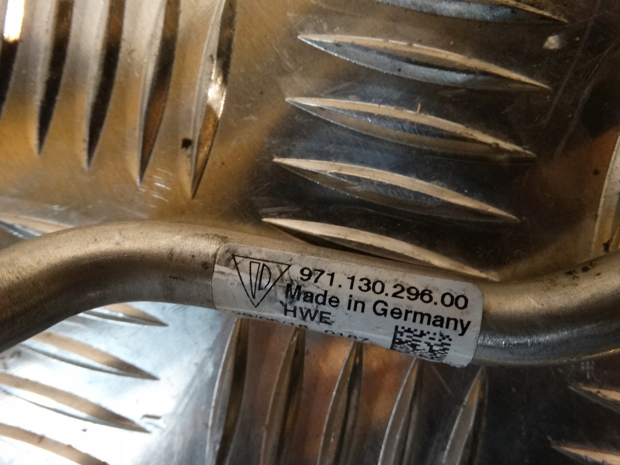 IDEALNY FUEL LINE PORSCHE PANAMERA 971 1