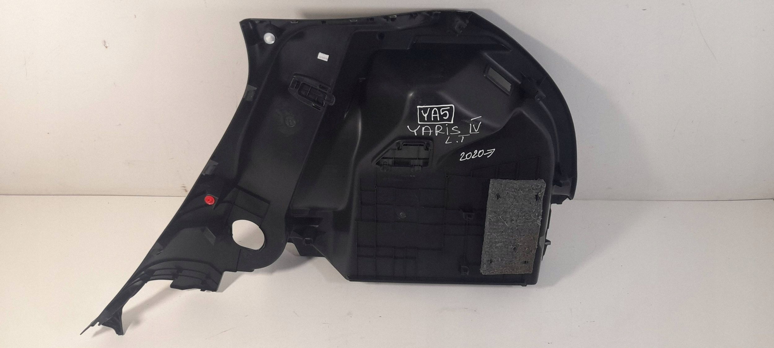 Toyota Yaris IV XP210 boot upholstery left 64740K0050 (YA5)