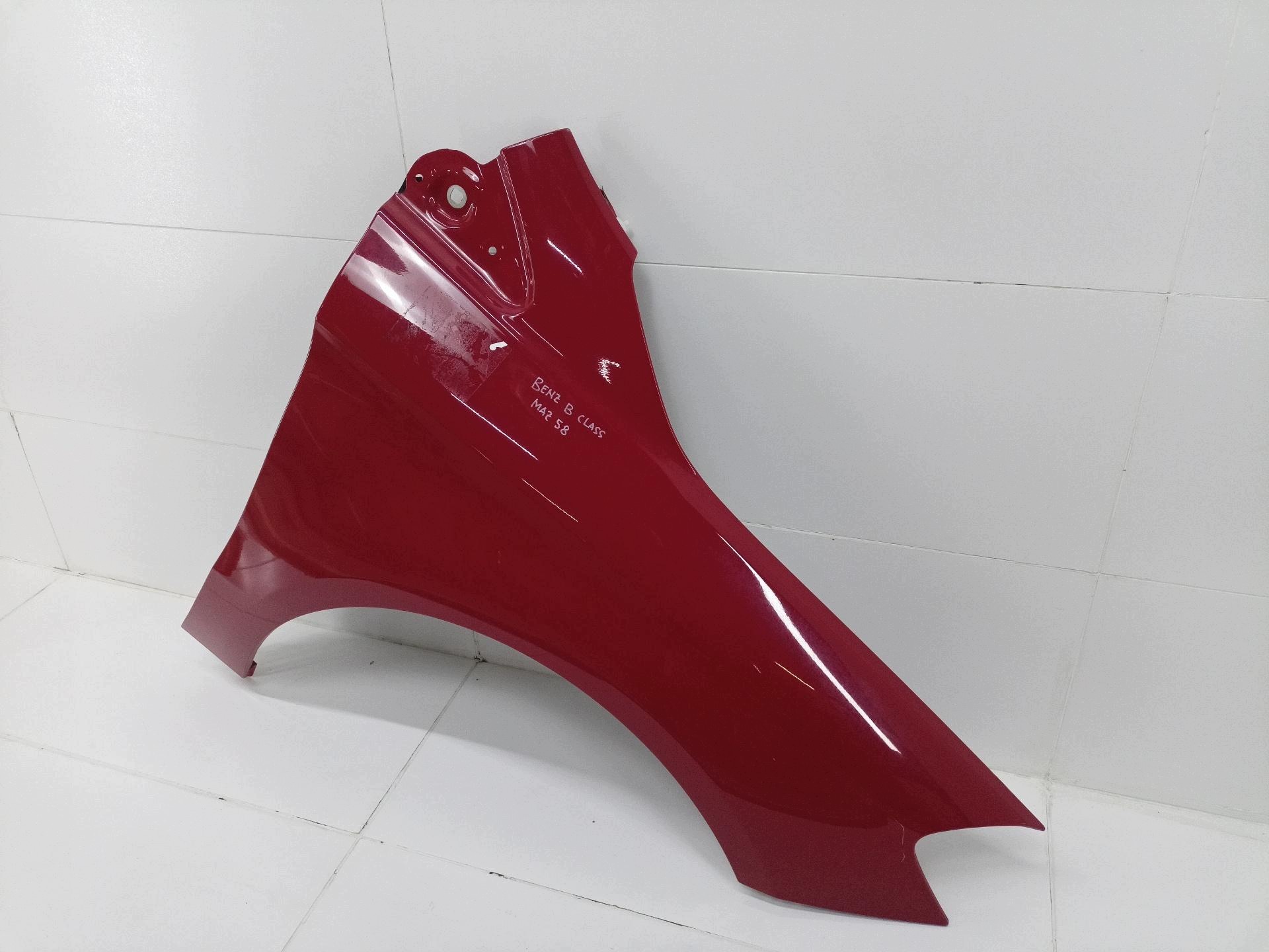 fender front right side Mercedes-Benz B W246 2013