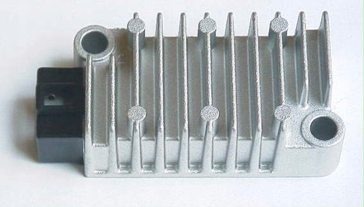 Tourmax Regulátor Napätia Yamaha Yn 50 '09-'10, Tdr 125 '97-'02, Tw 125 '9