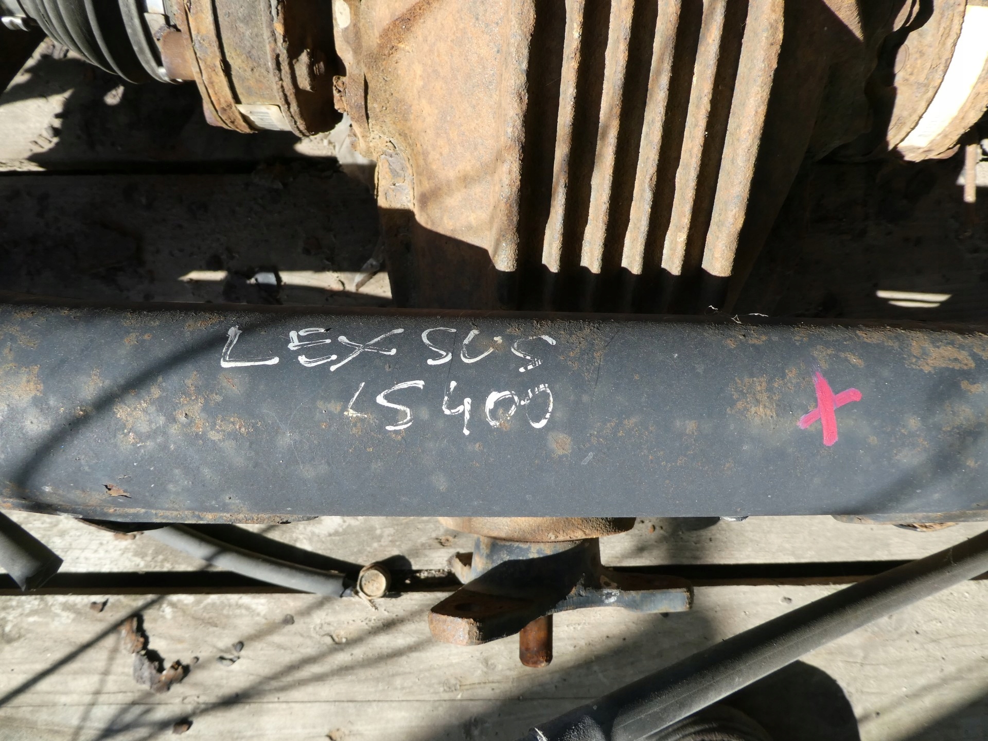 BELKA ZAWIESZENIA TYŁ MOST WÓZEK LEXUS LS400 LS 400 Typ samochodu Samochody osobowe