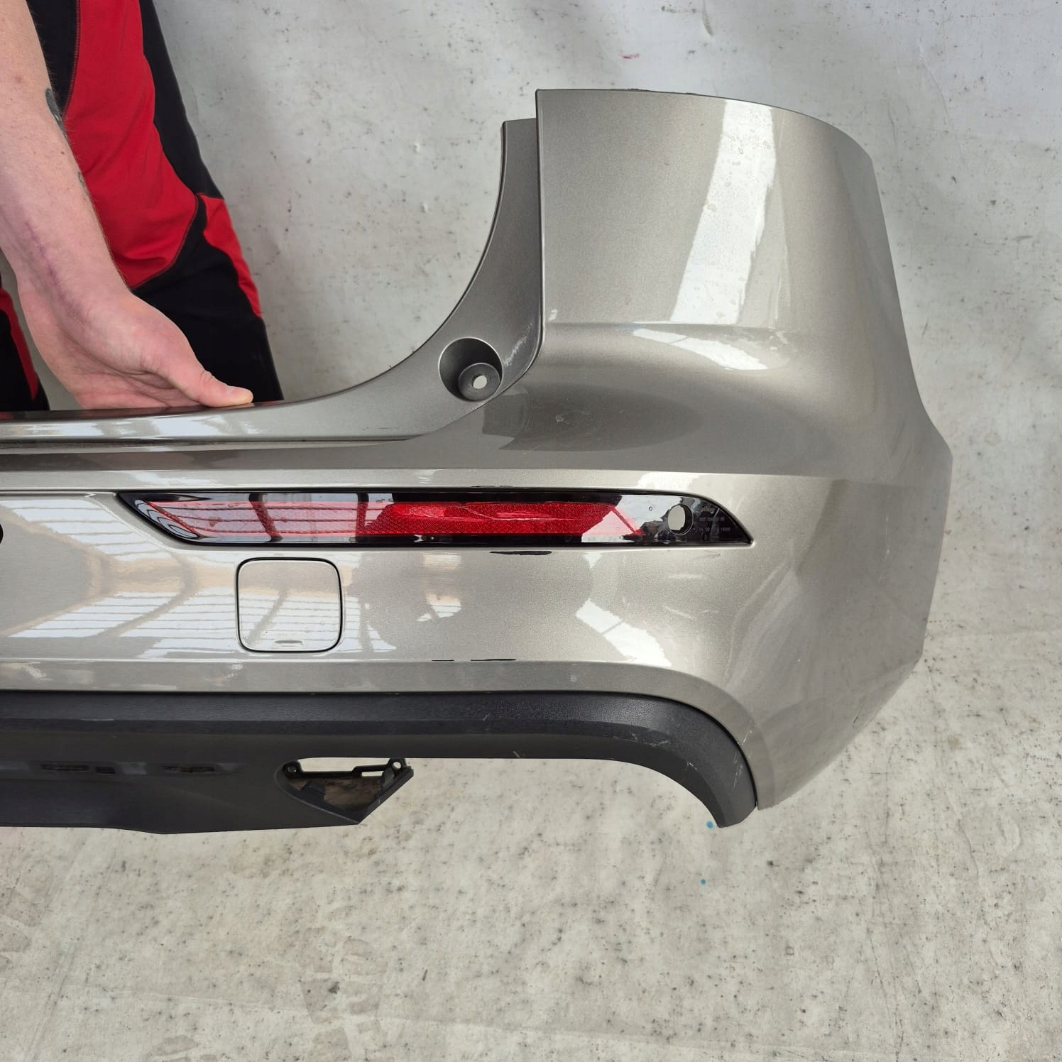 VOLVO V60 II 2 18-> bumper rear part rear PDC