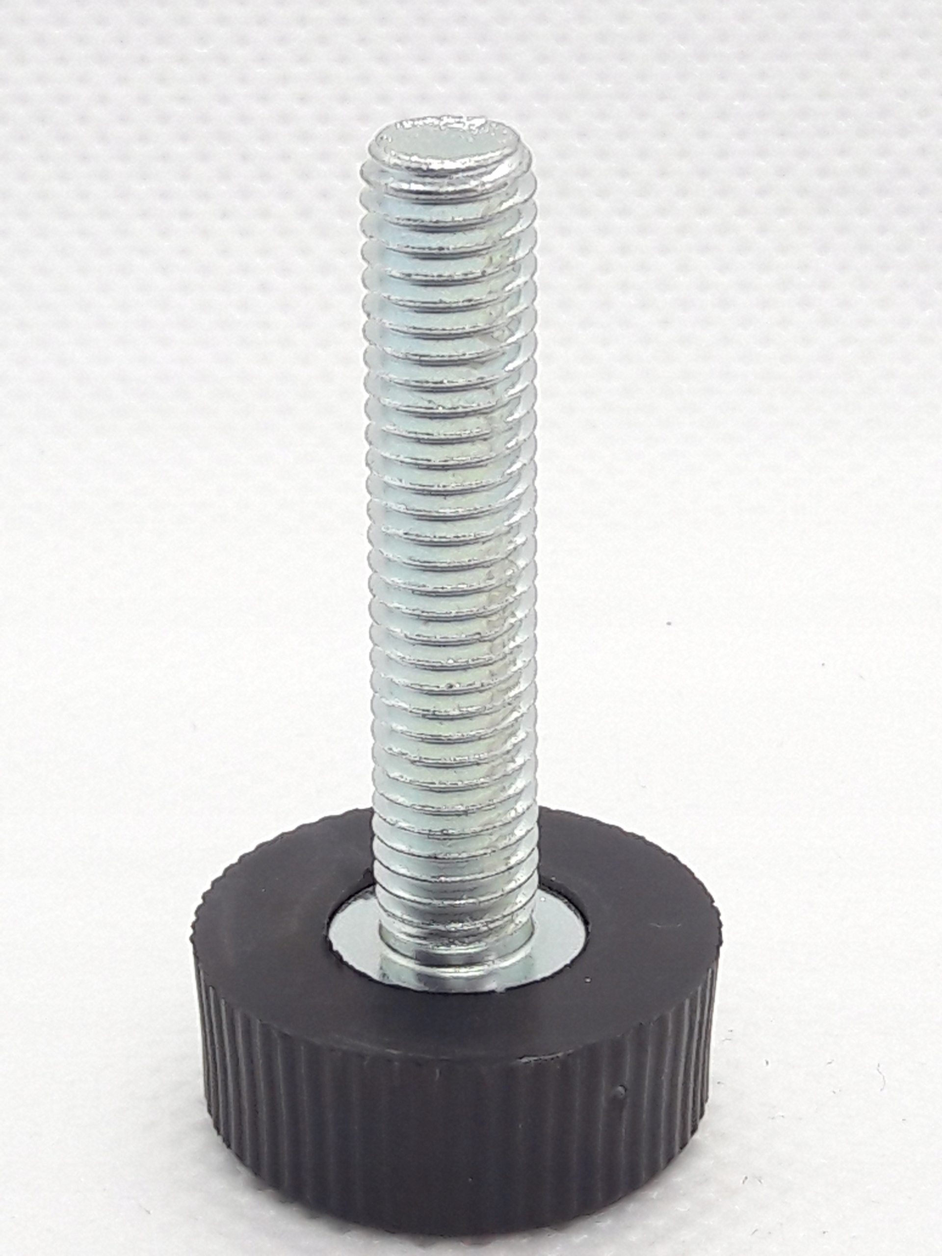 100 ks Stopky Regulovatelná Noha FI25 M8x40 mm
