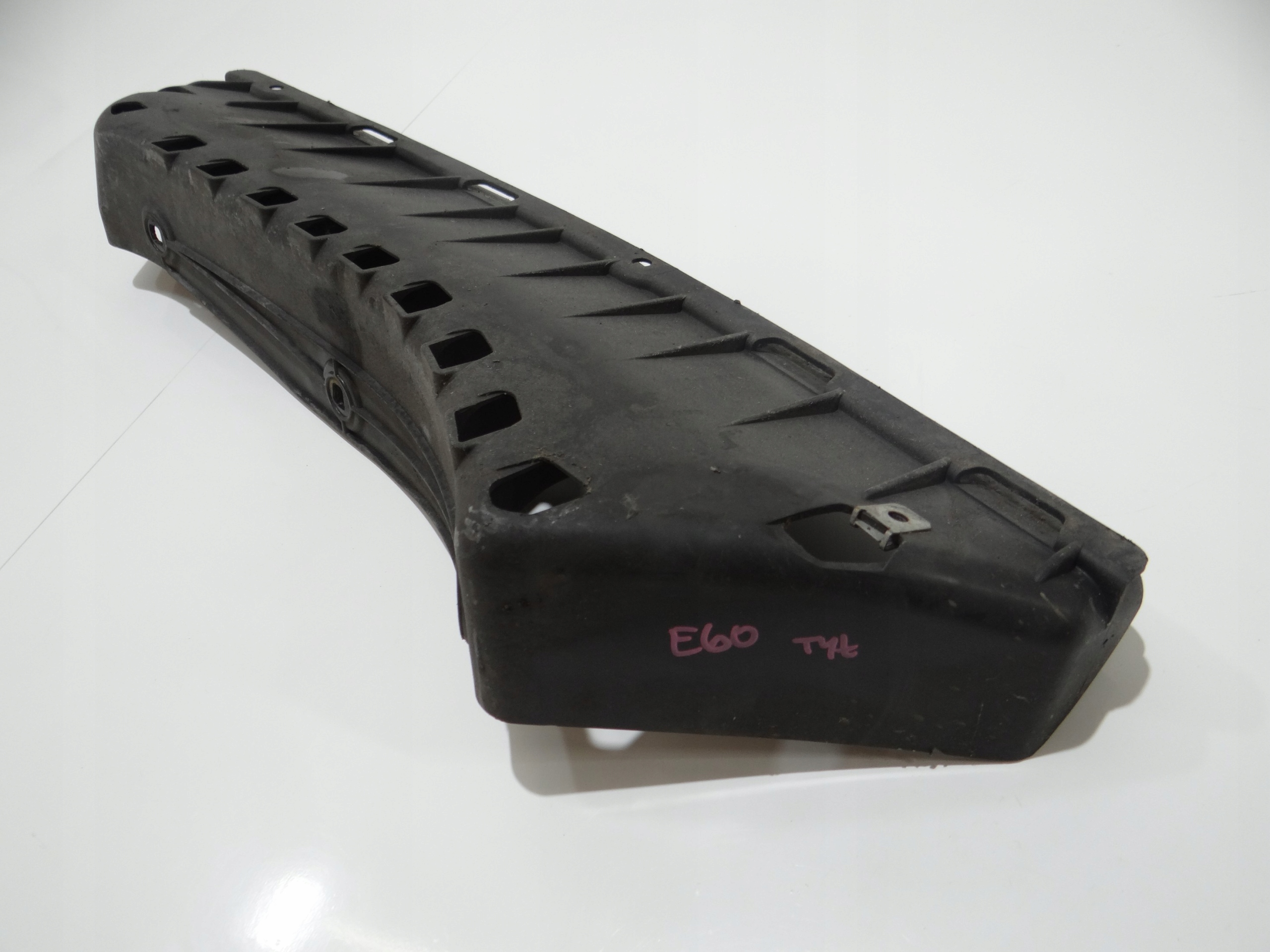 Support Support plaque Pare choc Arrière BMW E60 7056388