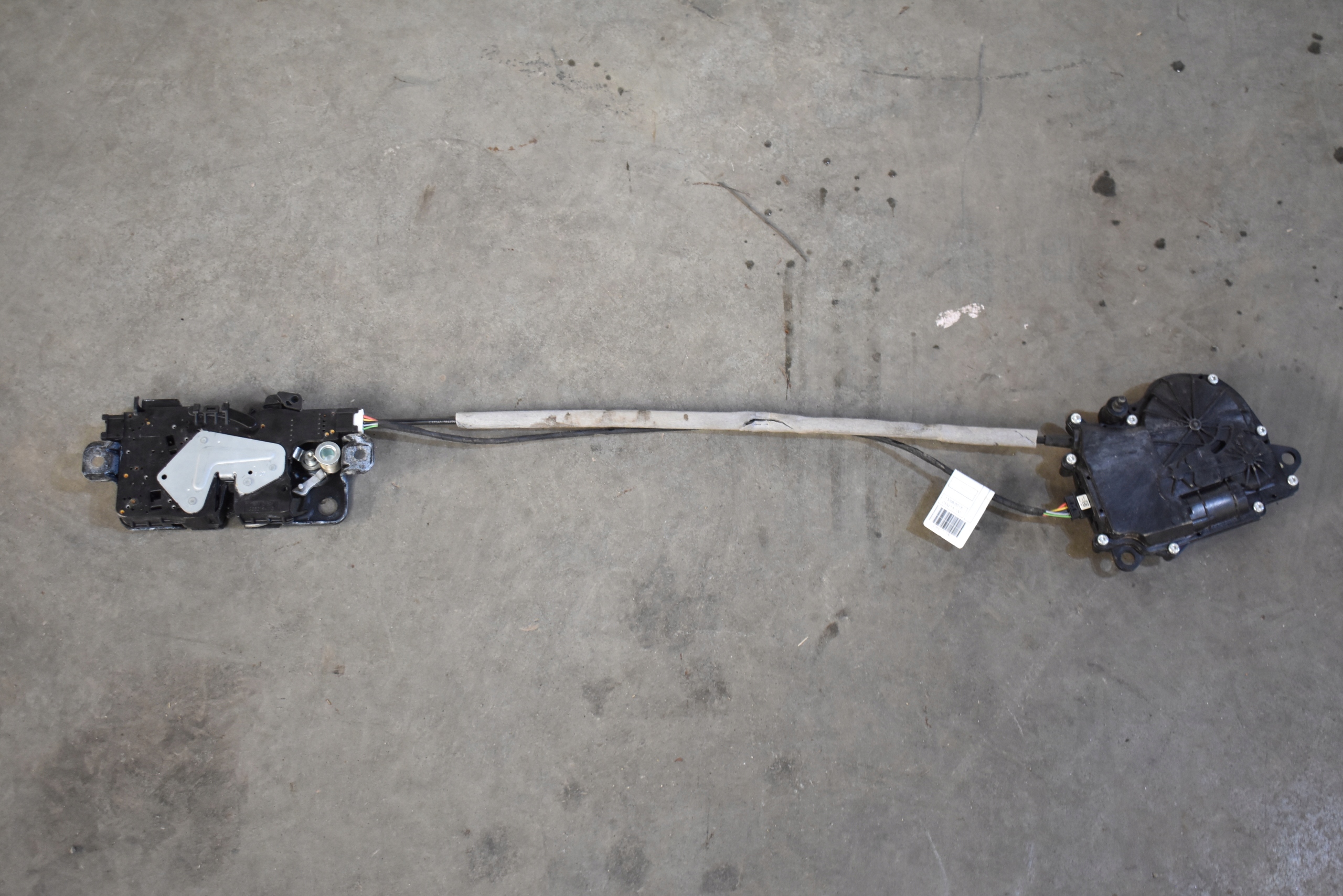 IDEALNY lock DOCIAG bonnet boot BMW G01 G02 1