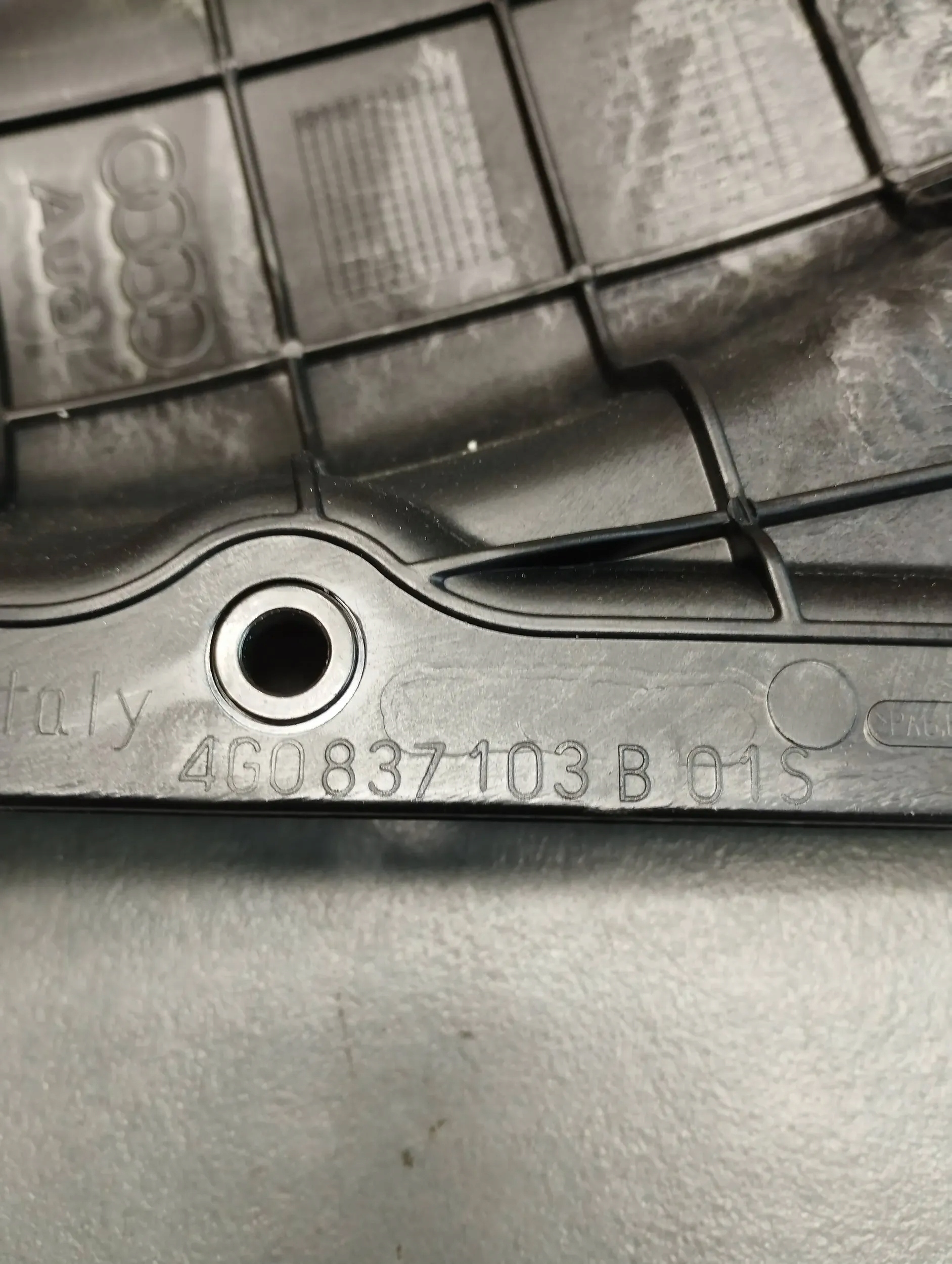 Audi A6 C7 4G RÁM repráku 4G0837103B