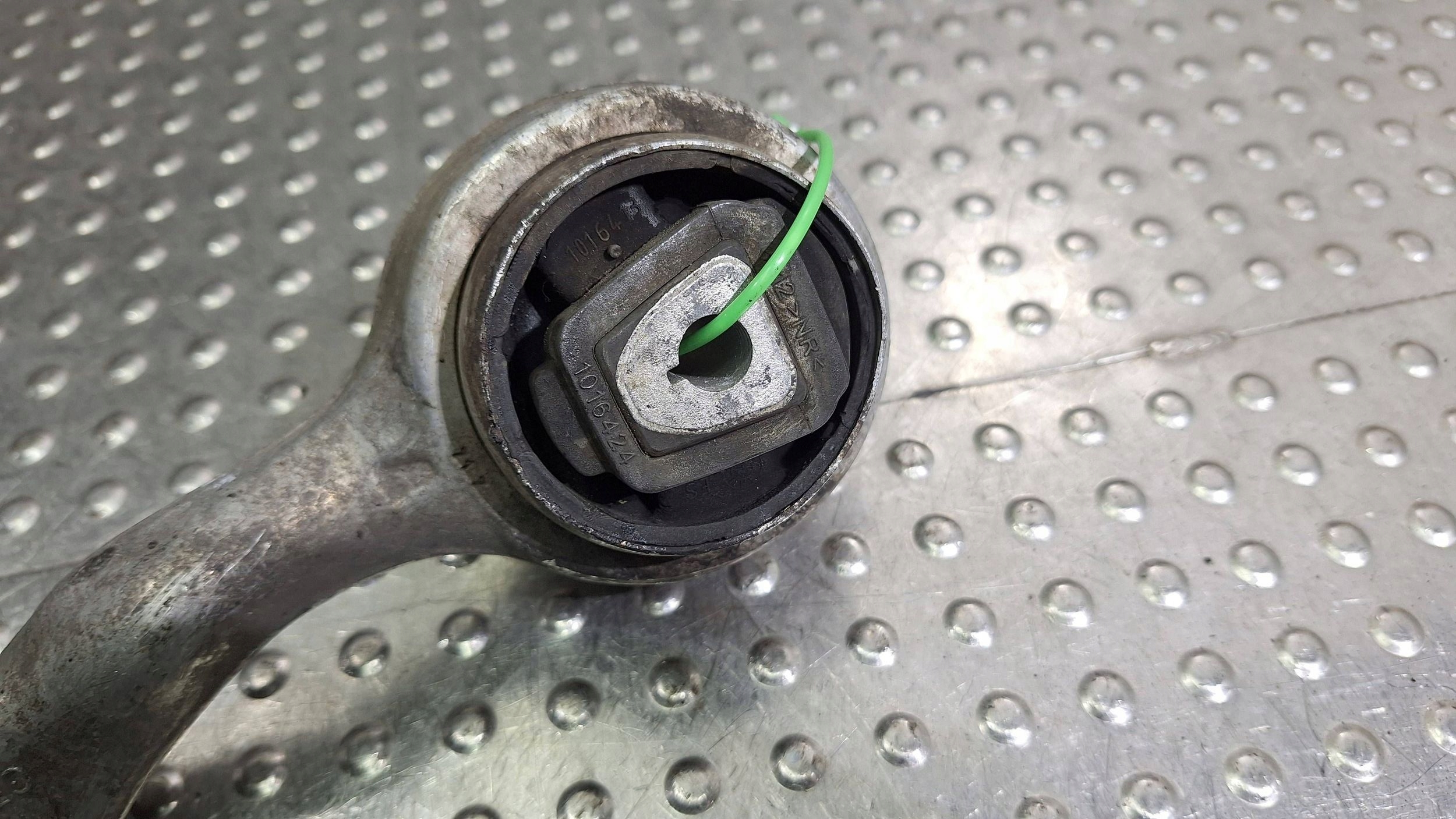 Querlenker rechts vorne 6763708 BMW E81 E82 E87 E88 E89 E90 E91 E92 E93 X1 E84