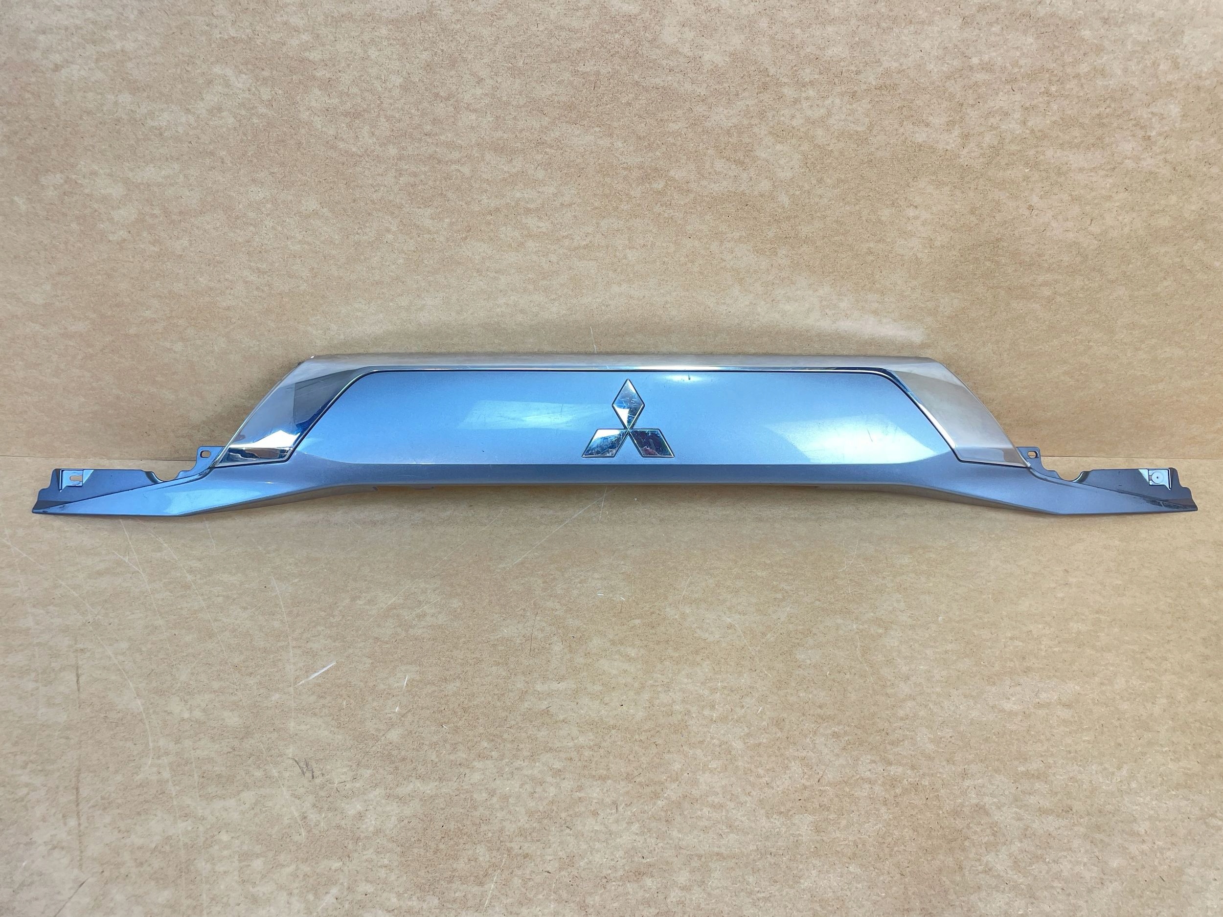 cap bonnet boot rear part MITSUBISHI OUTLANDER III 3 LIFT 2015-2022