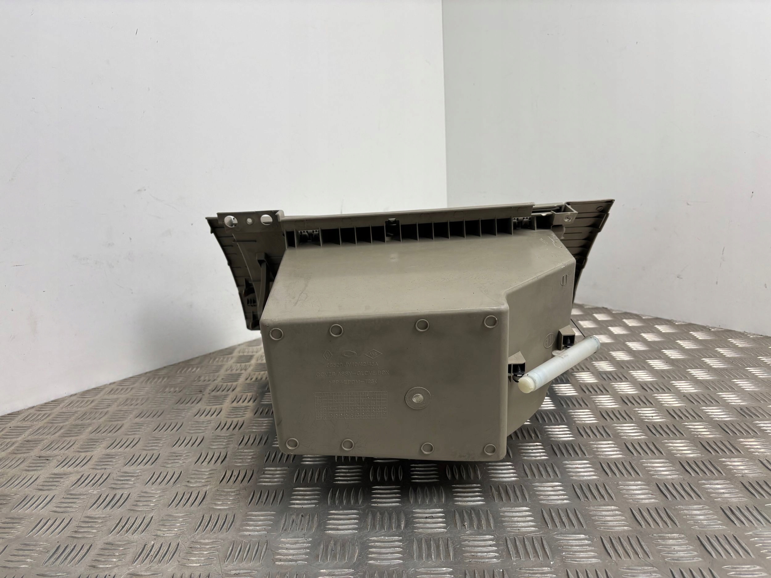 renault KOLEOS и 2014 бардачок