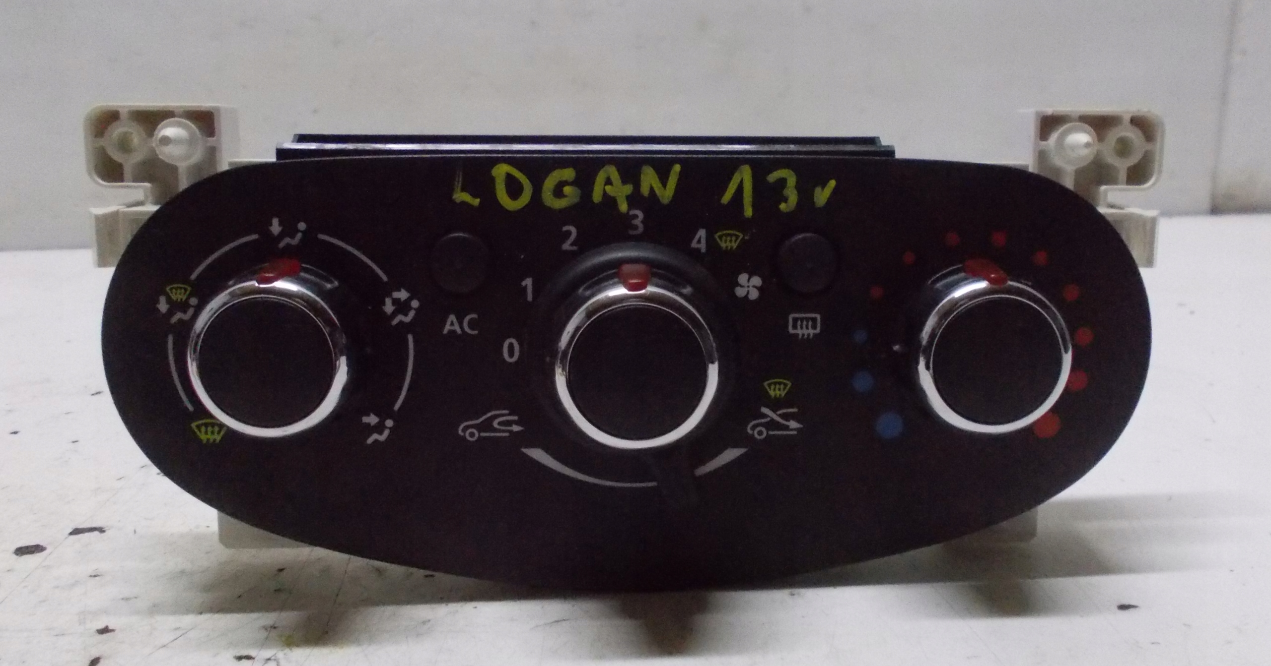 DACIA LOGAN 13R 1.4 TCE PANEL klími klimatizaci
