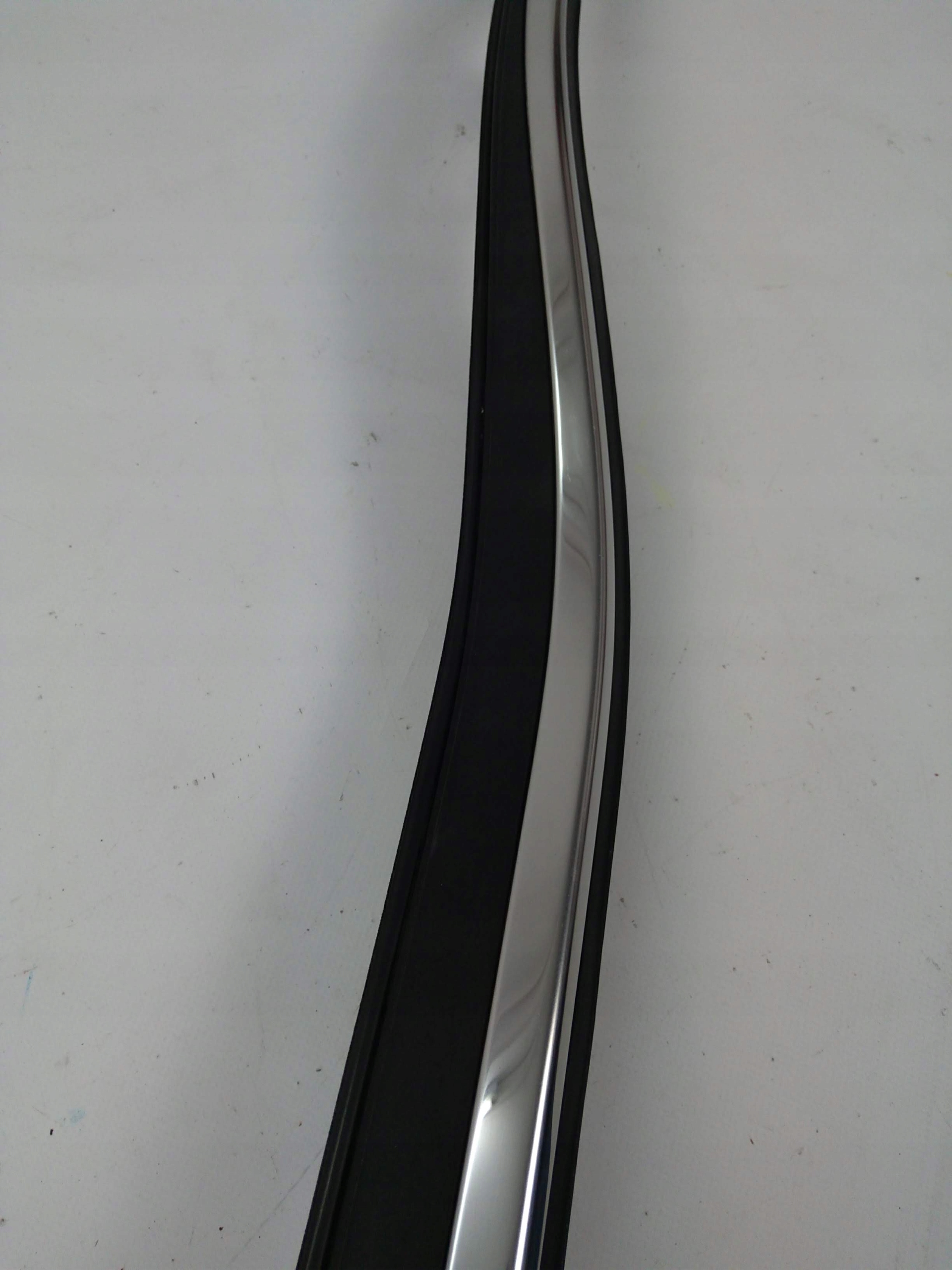 Ford F150 gasket exterior windows LH front 15-20