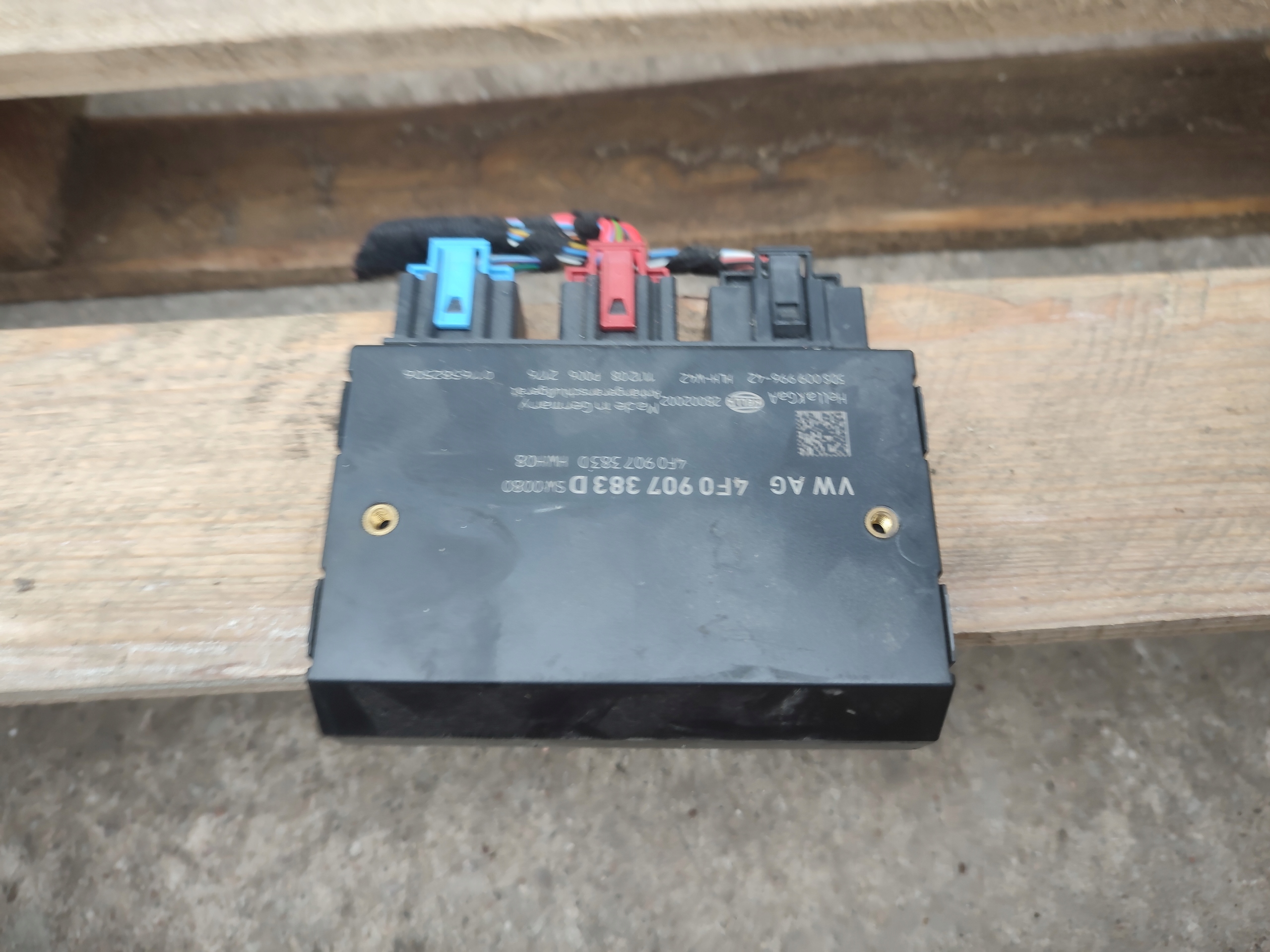 module control unit HAKA WTYCZKI AUDI A6 C6 4F0907383D