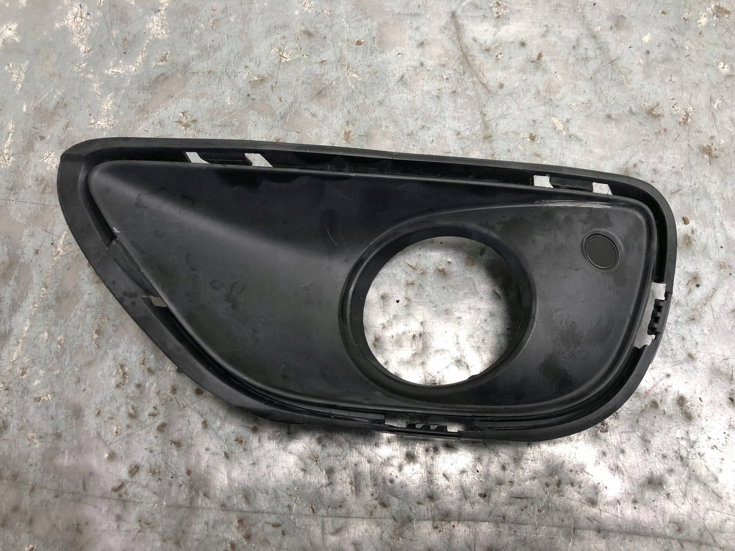 grid fog lights left front PDC PORSCHE CAYENNE 7P5807823 5Q0919275B