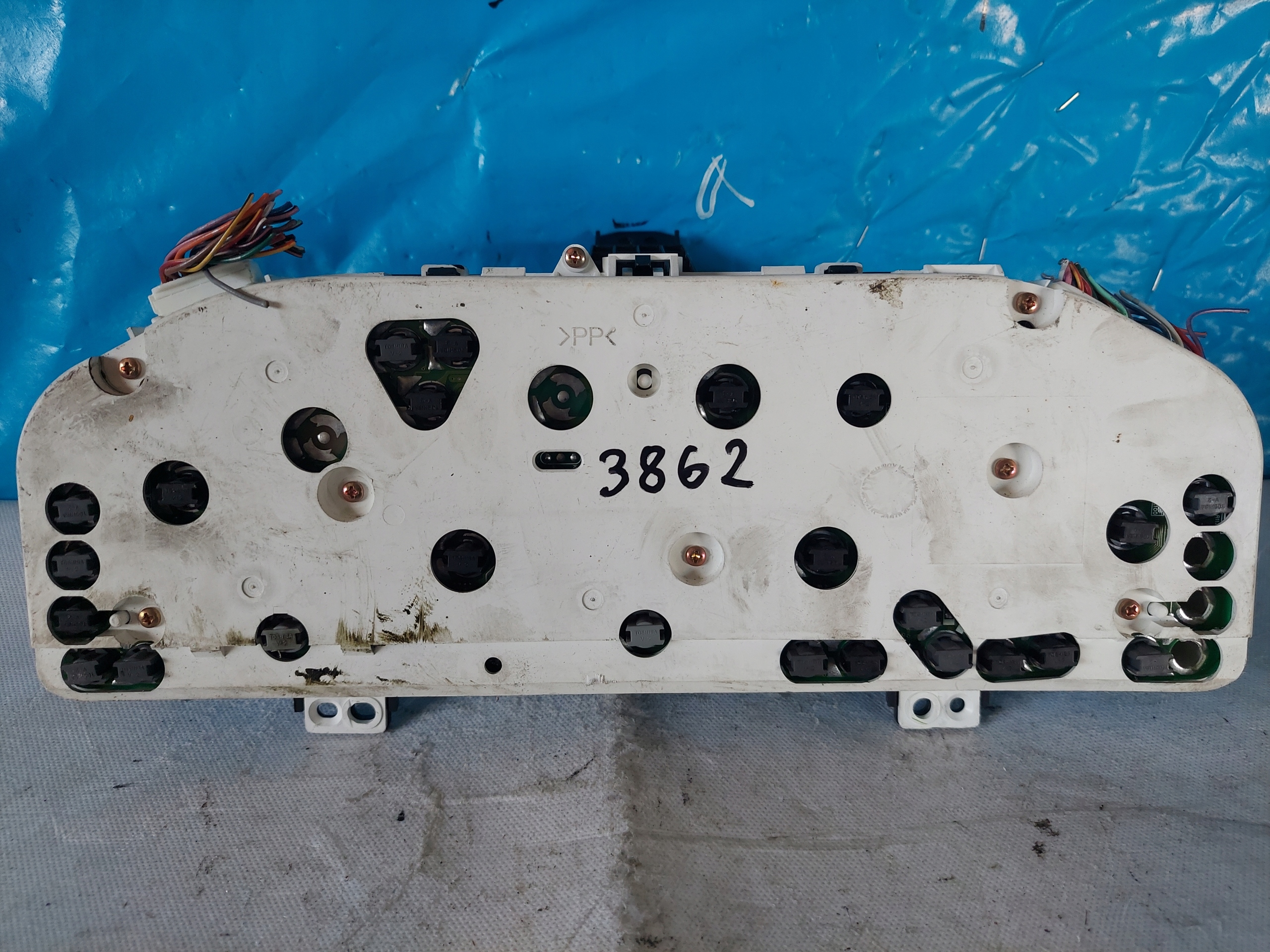 dials clock MAZDA MPV II 2.0 MZR LD6355430