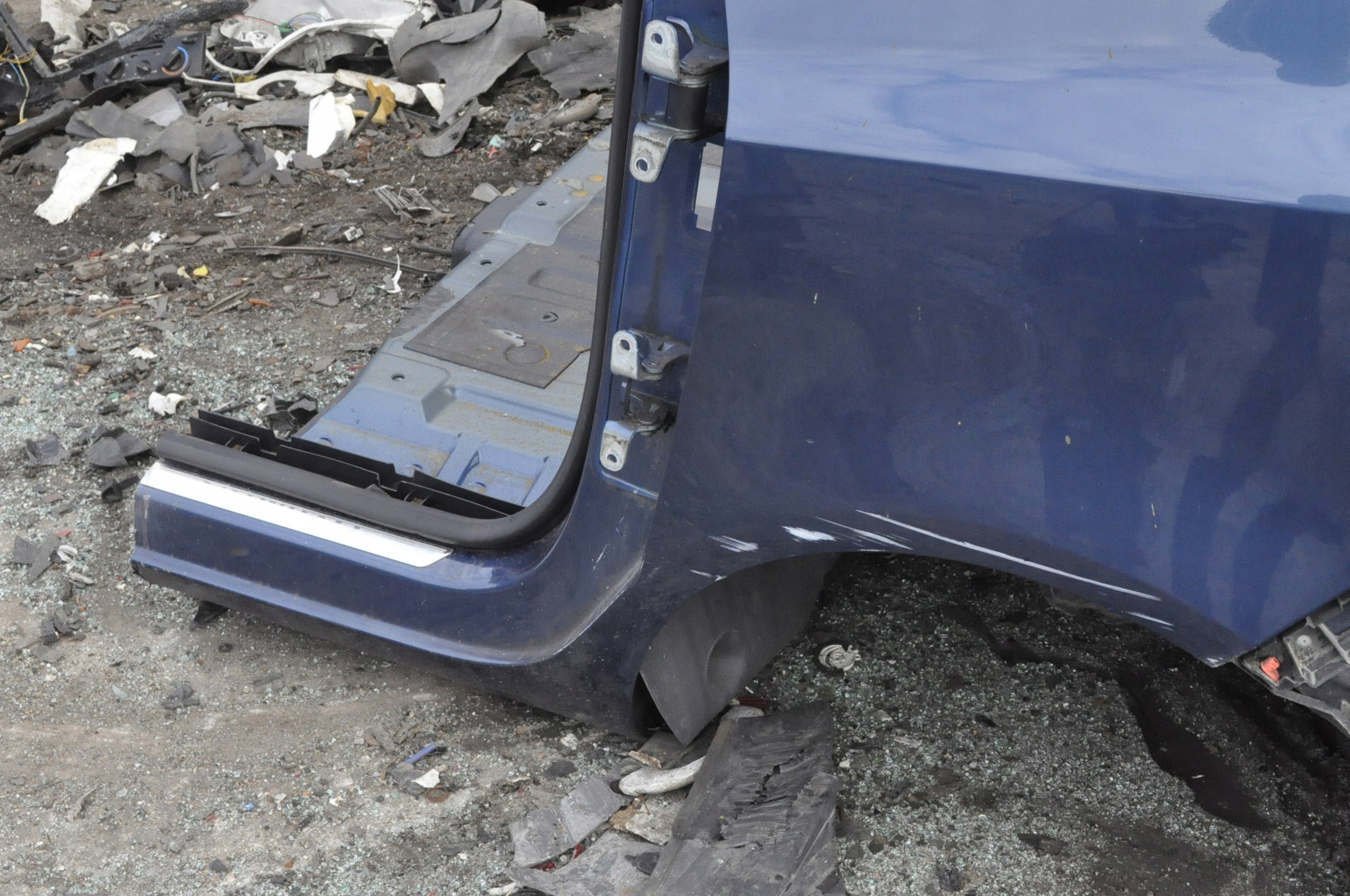 MERIVA II B DUPA PAS TYLNY WANNA + ĆWIARTKI Numer katalogowy części LEWA PRAWA ĆWIARTKA WANNA PAS