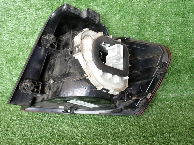 VW GOLF SPORTSVAN 12- light left rear rear part
