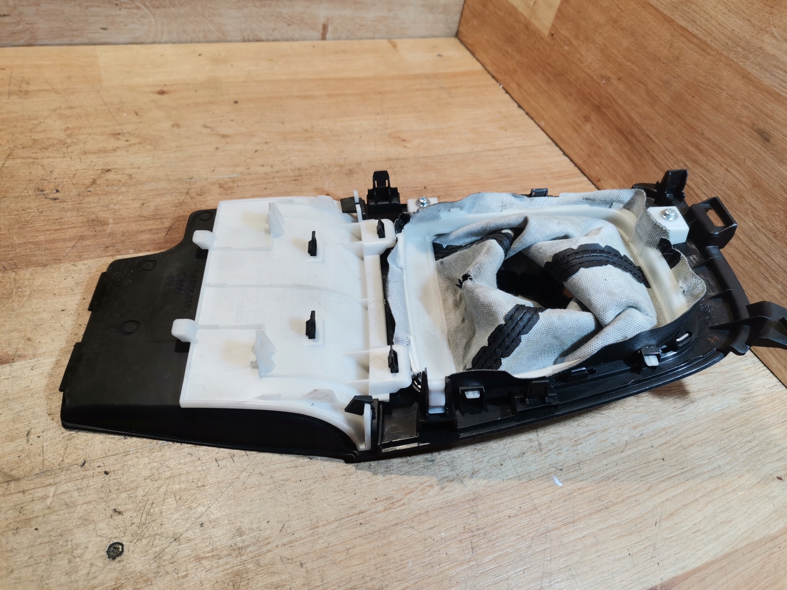 frame gear lever DEKOR PANEL MAZDA 6 GJ III GJE864341