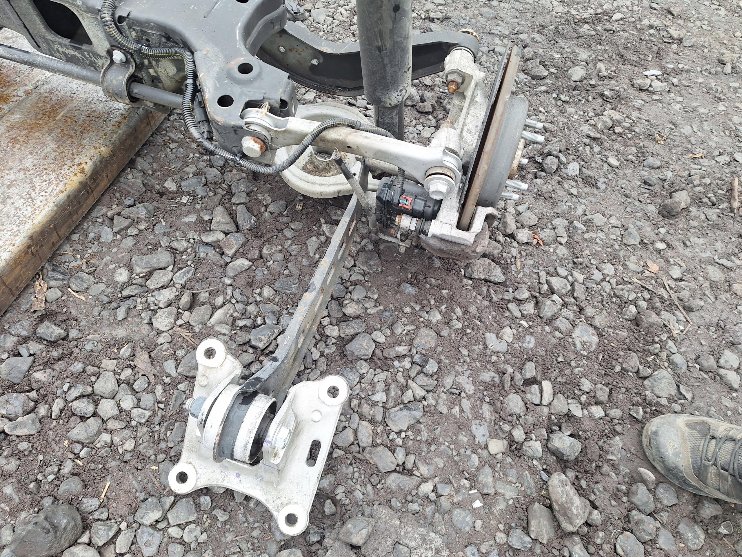 OPEL INSIGNIA B 17-20 caliper brake left rear part