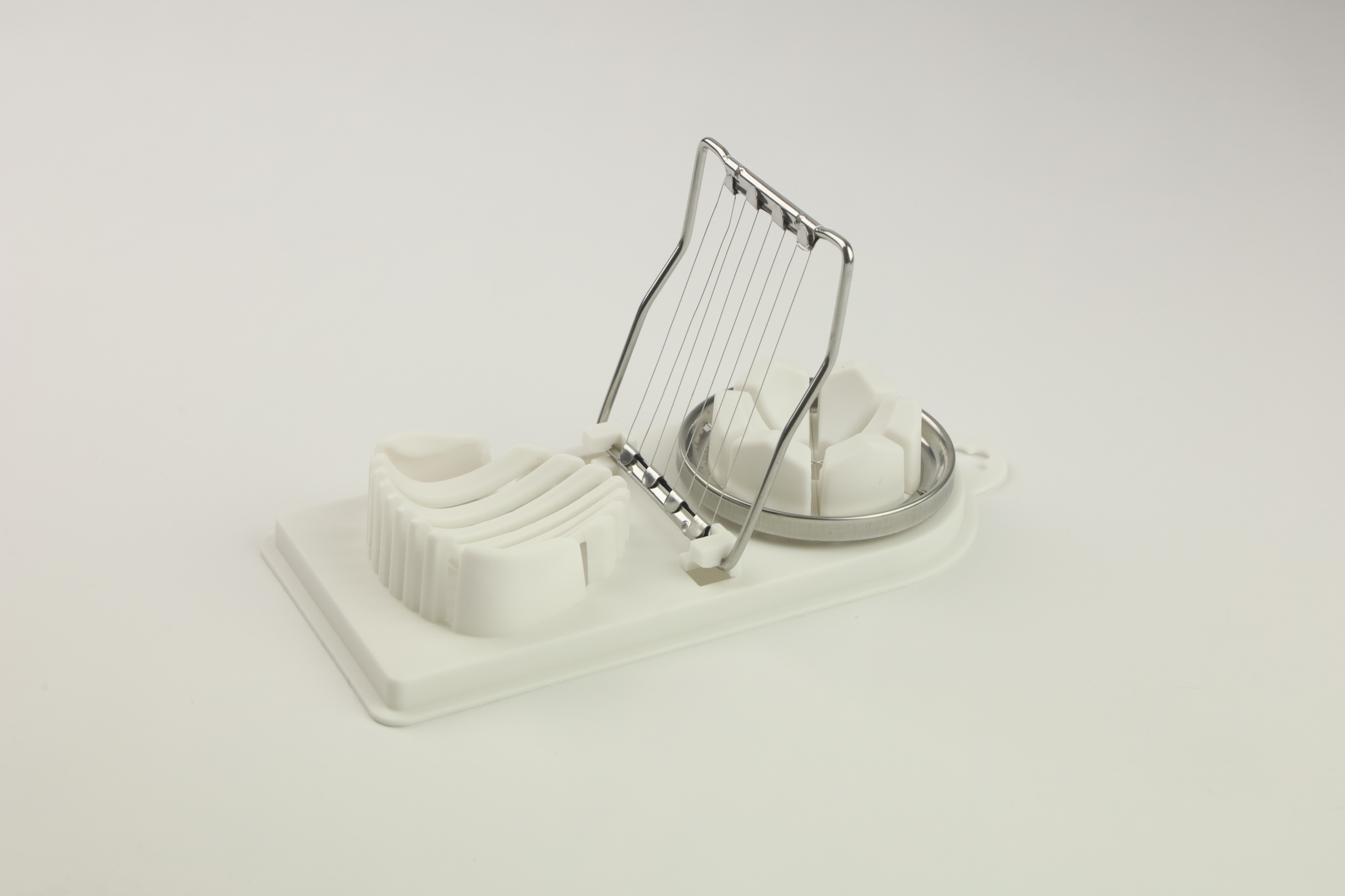 KRAJALNICA RĘCZNA SIEKACZ DO JAJEK PLASTIKOWA DO KROJENIA