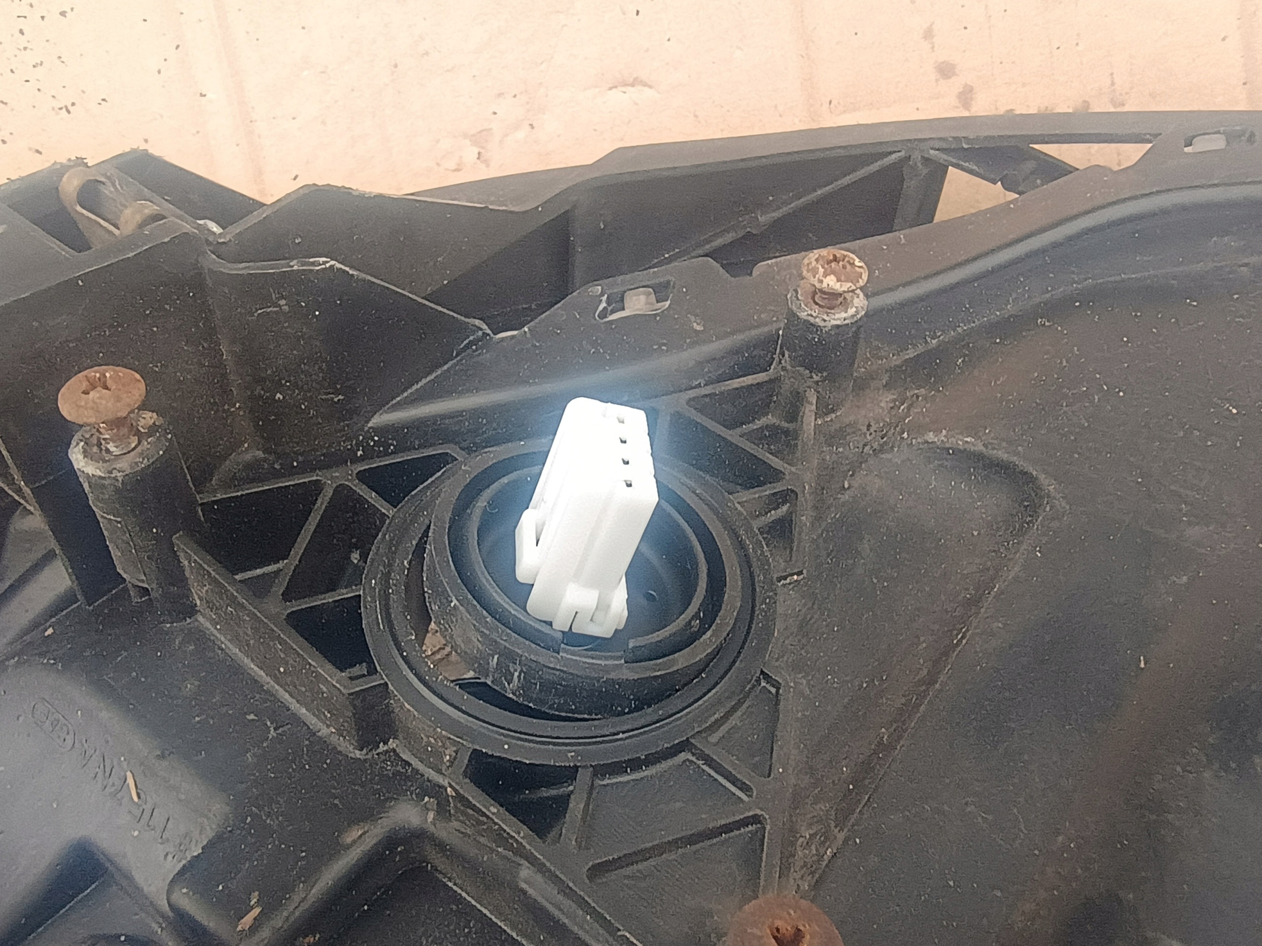 licht vorne rechts XENON MAZDA 5 LIFT EU.