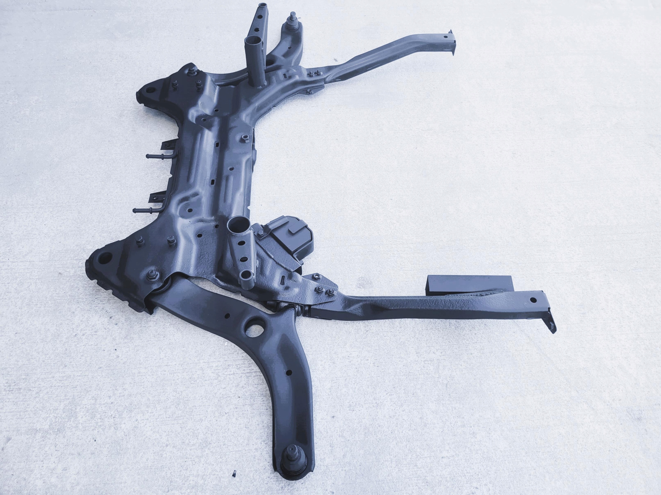 suspension beam axle beam subframe arm front front SSANGYONG TIVOLI 1.6 D
