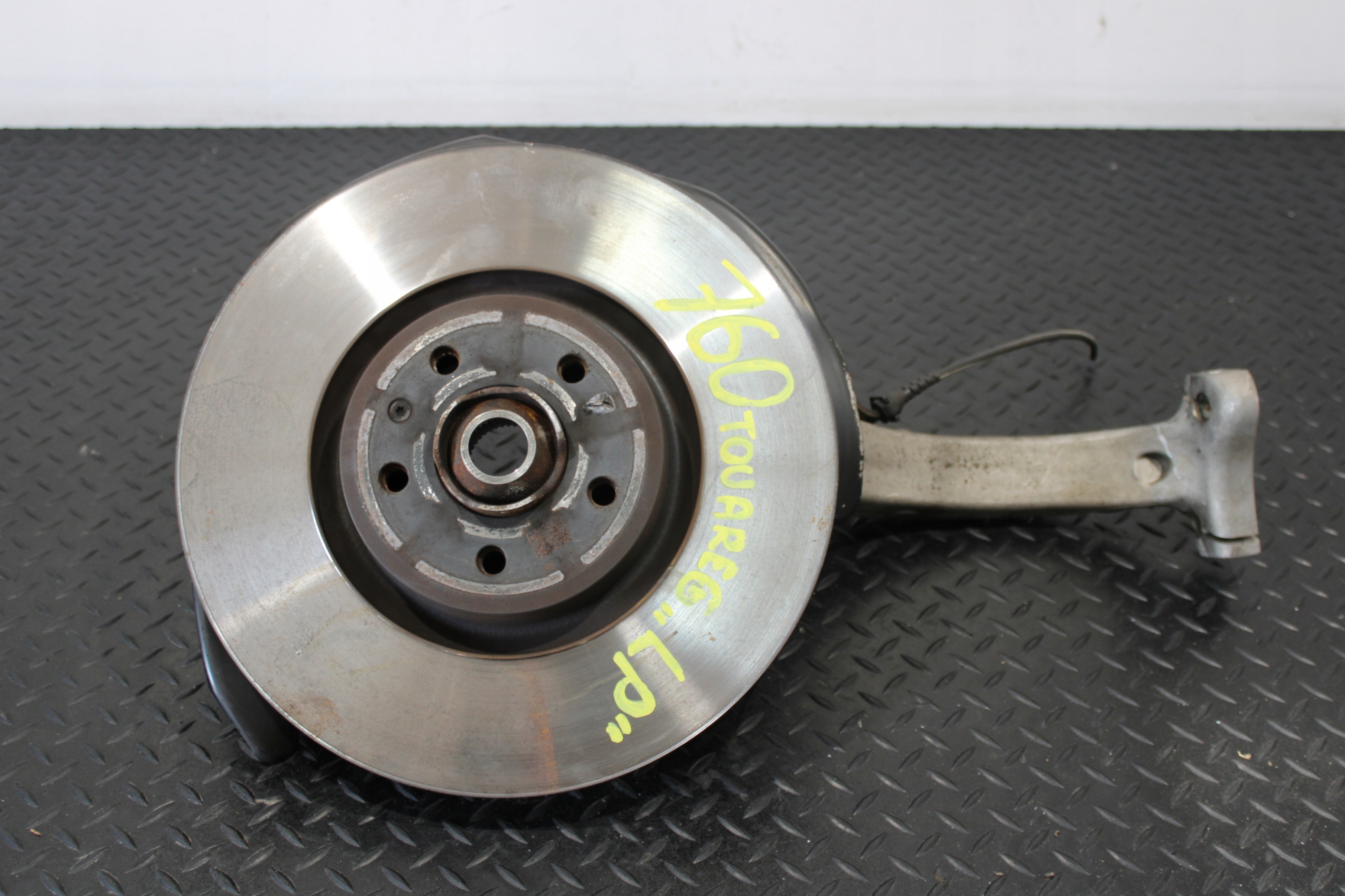 swing left front VW TOUAREG III 3 760 4M0407559