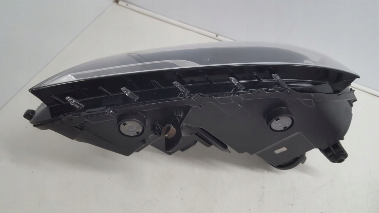 light front front left Peugeot 207