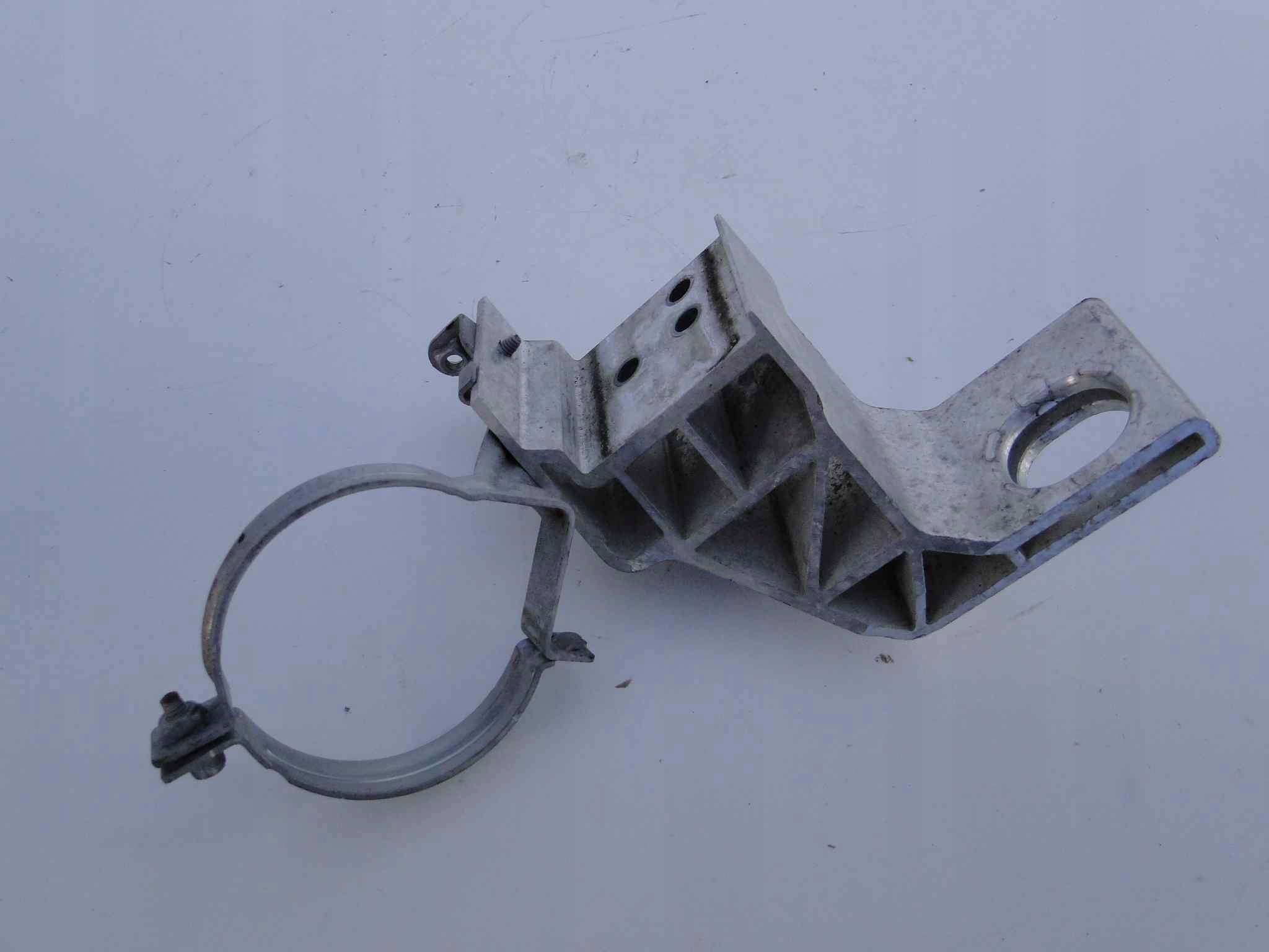 MERCEDES GLE 167 COUPE UCHWYT POMPY WODY Catalog number for substitute A2055010620